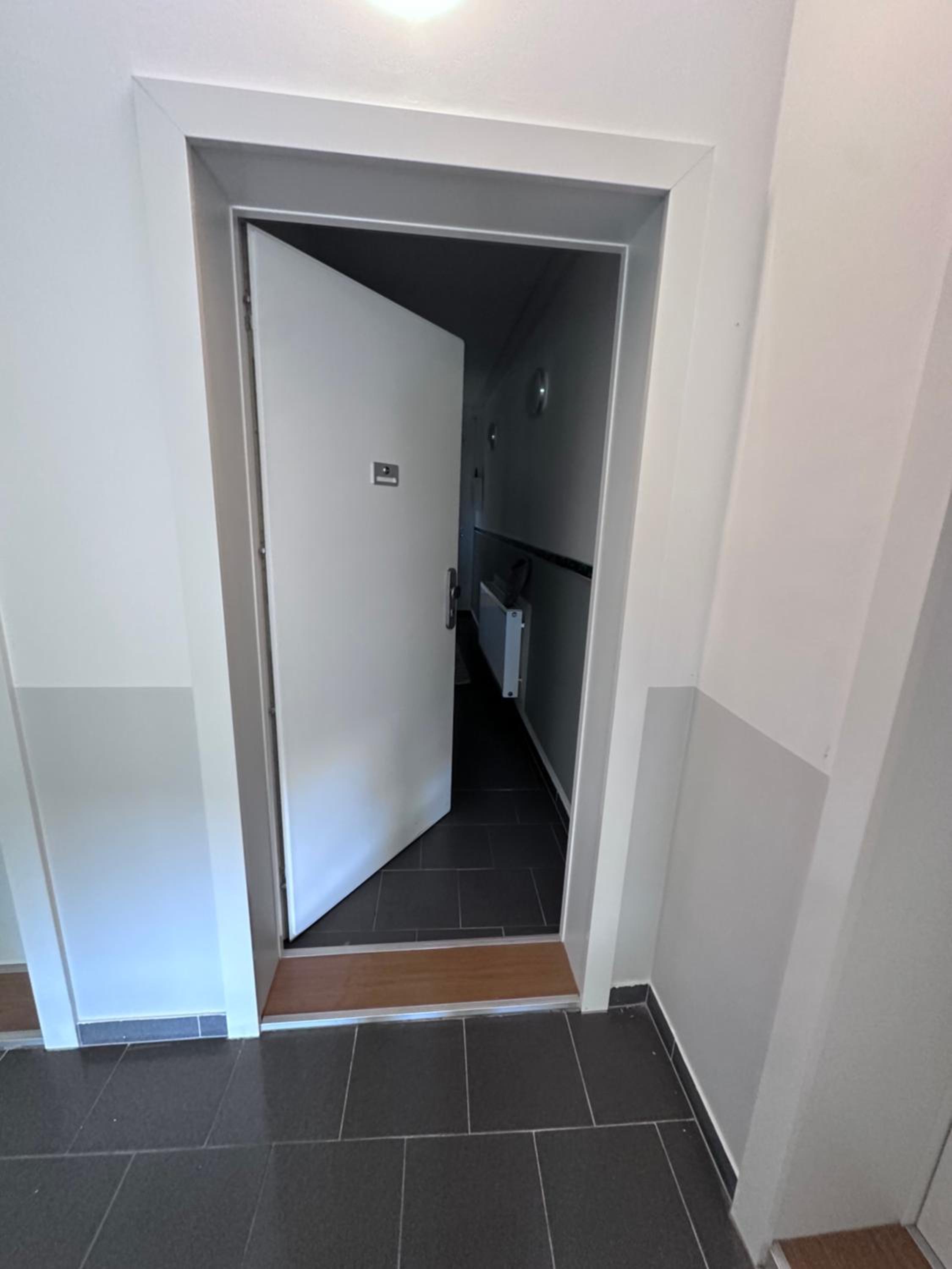 One-Bedroom Apartment with Balcony photo 1
