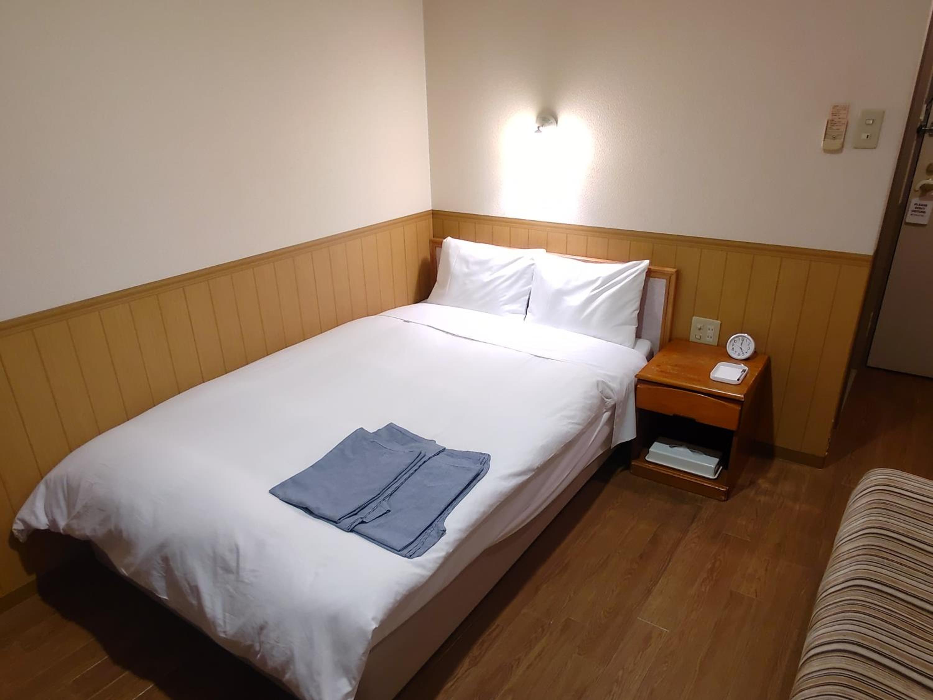 Double Room with Small Double Bed - Smoking