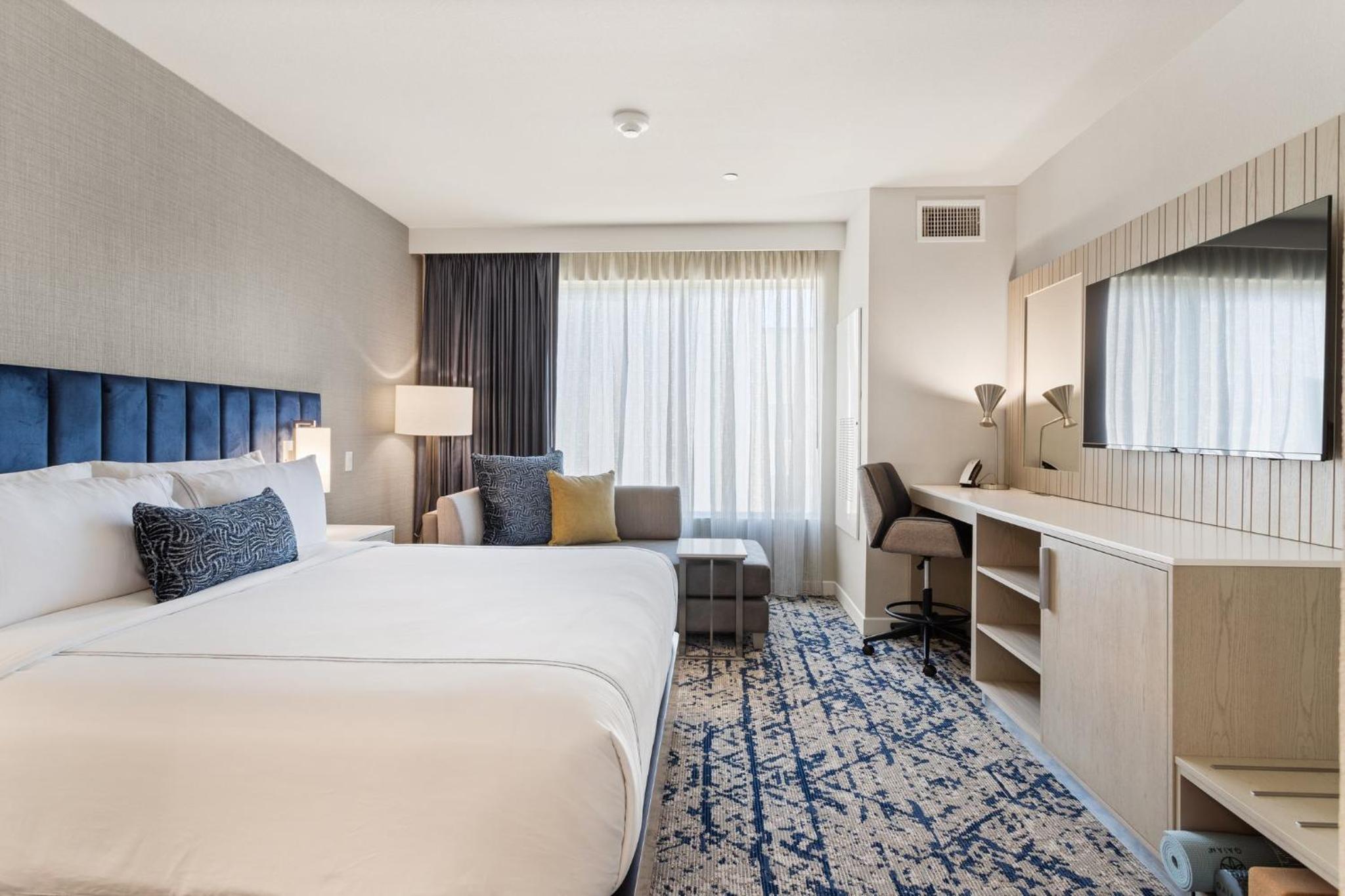 Standard King Room - Photo 1