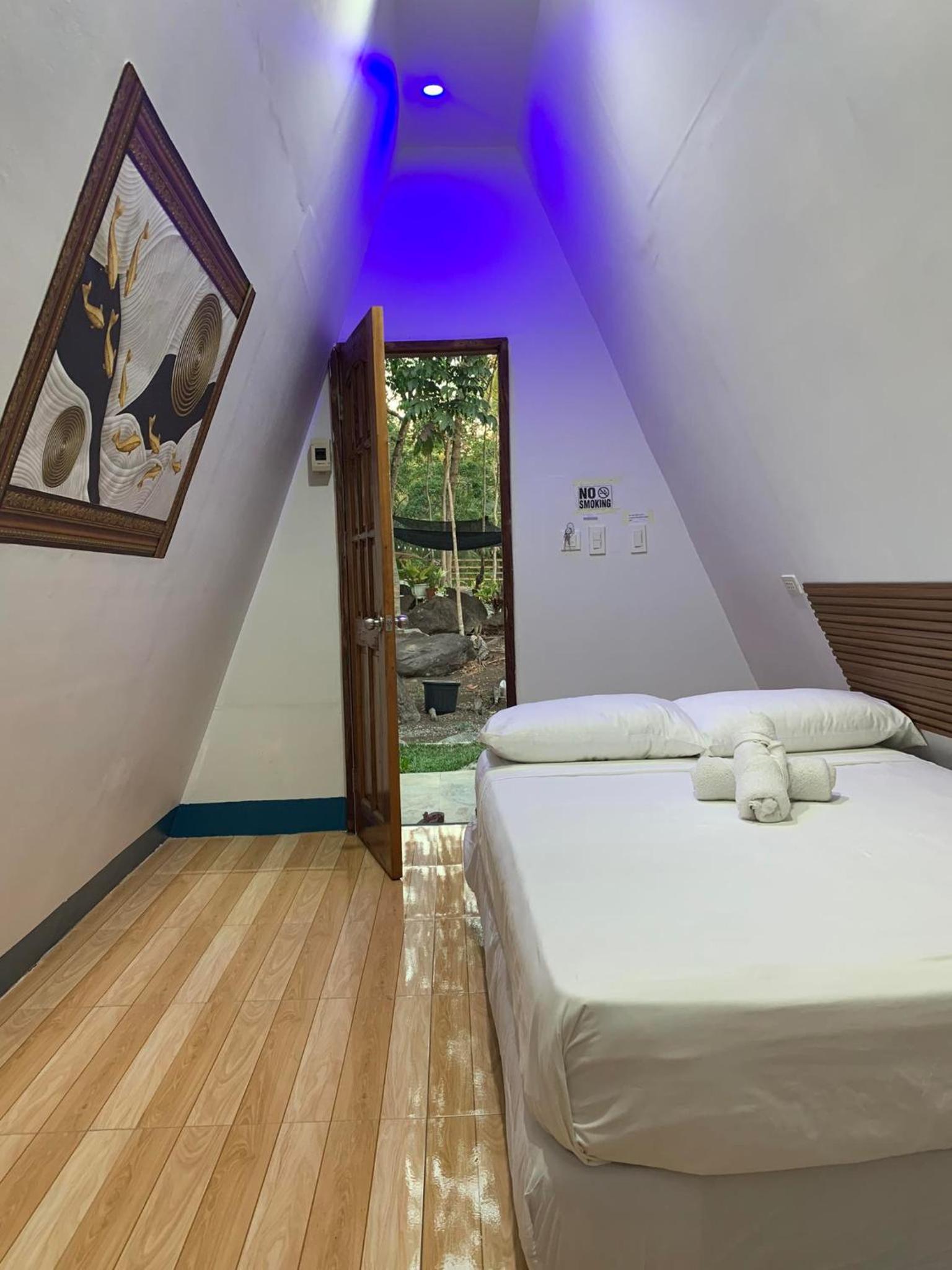 One-Bedroom House photo 1