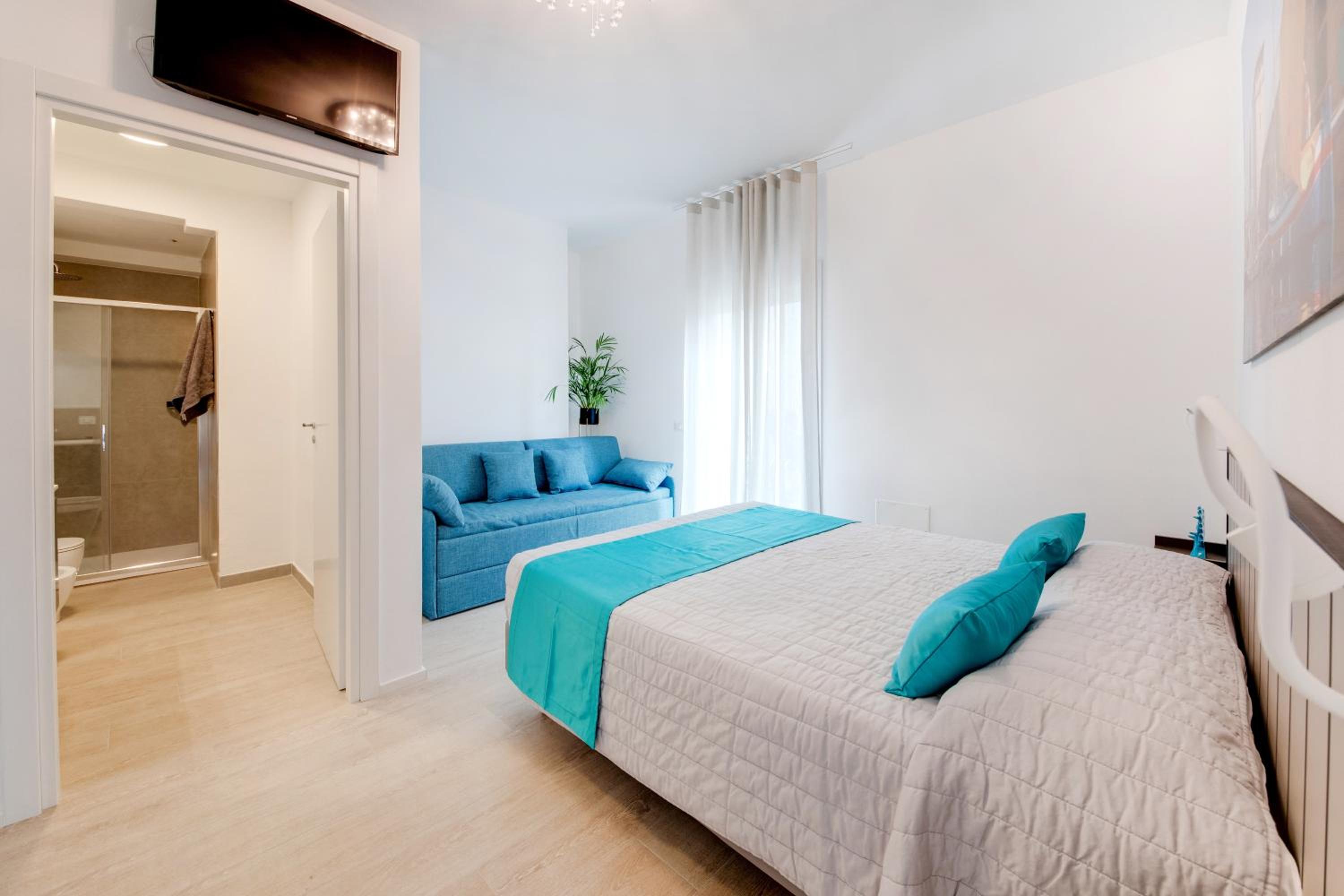 One-Bedroom Apartment with Garden