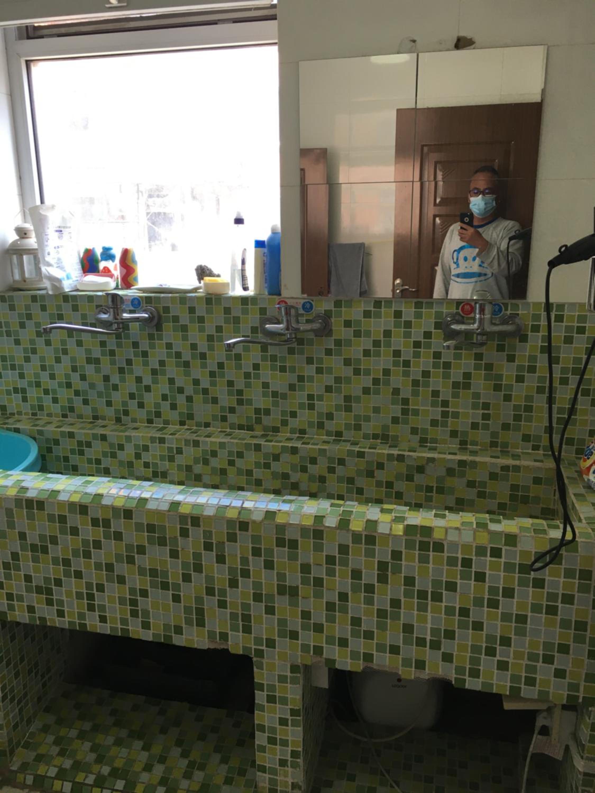 Bed in 4-Bed Female Dormitory Room with Shared Bathroom photo 3