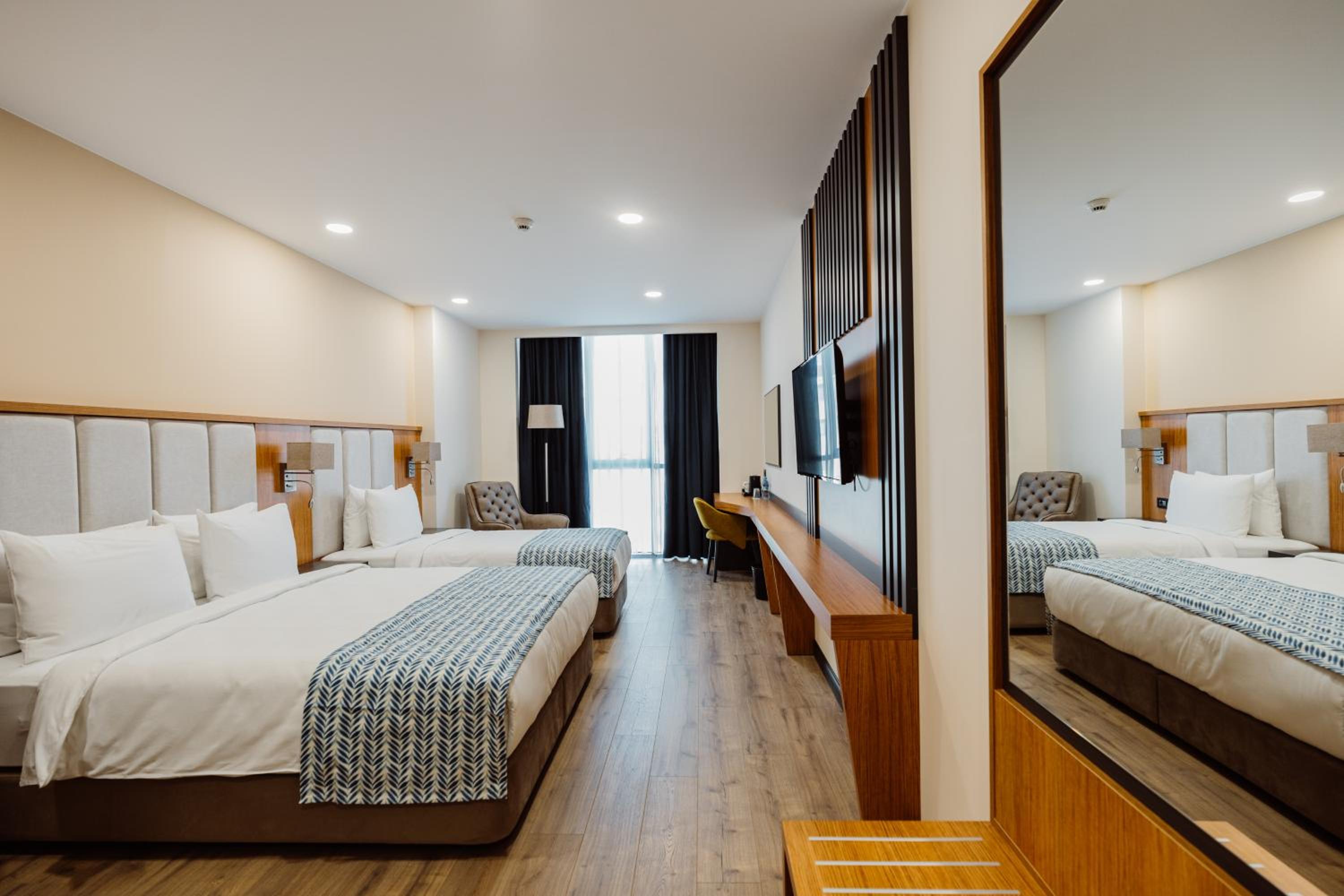 Deluxe Triple Room - Photo 6