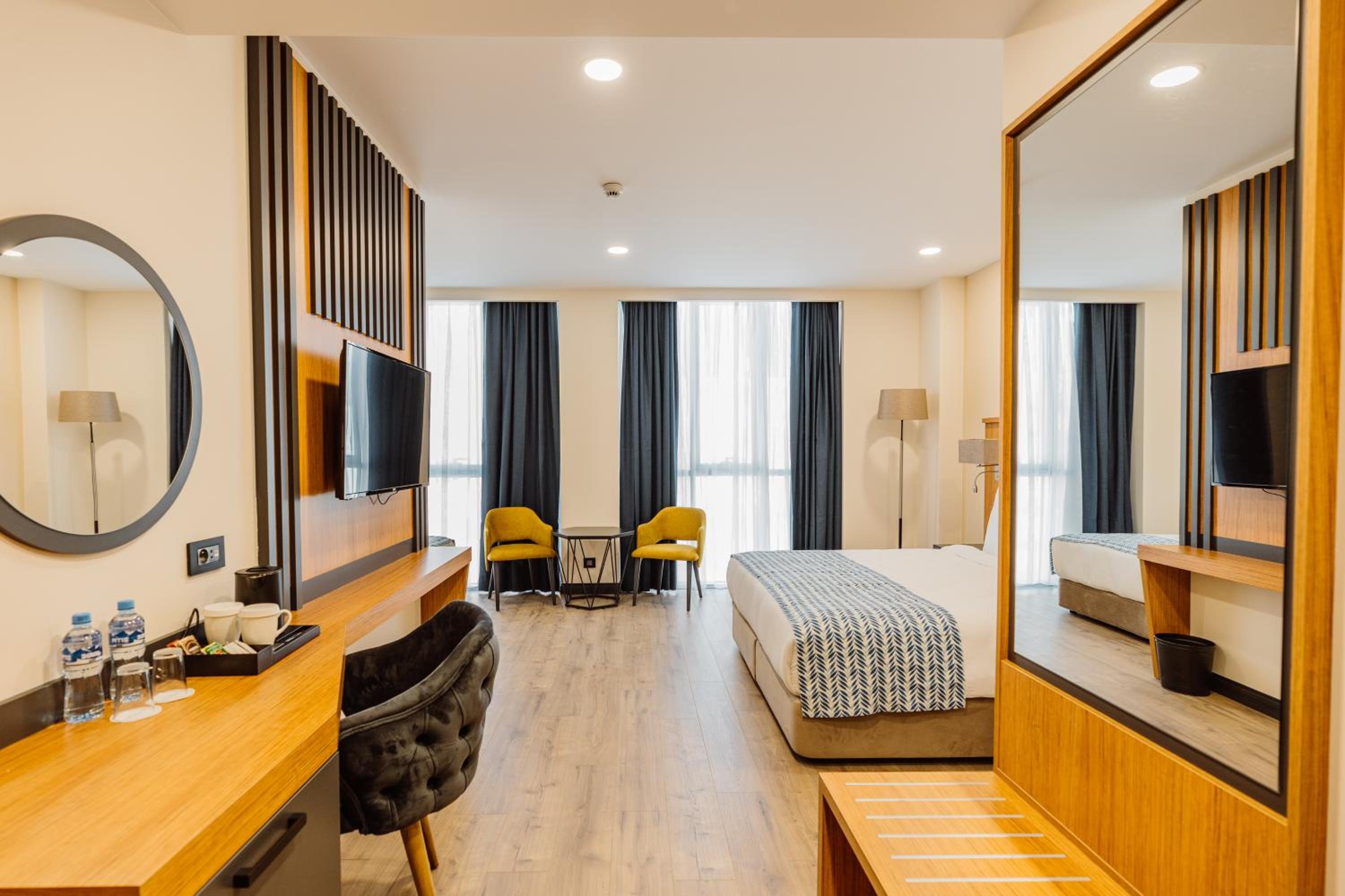 Deluxe Triple Room - Photo 5