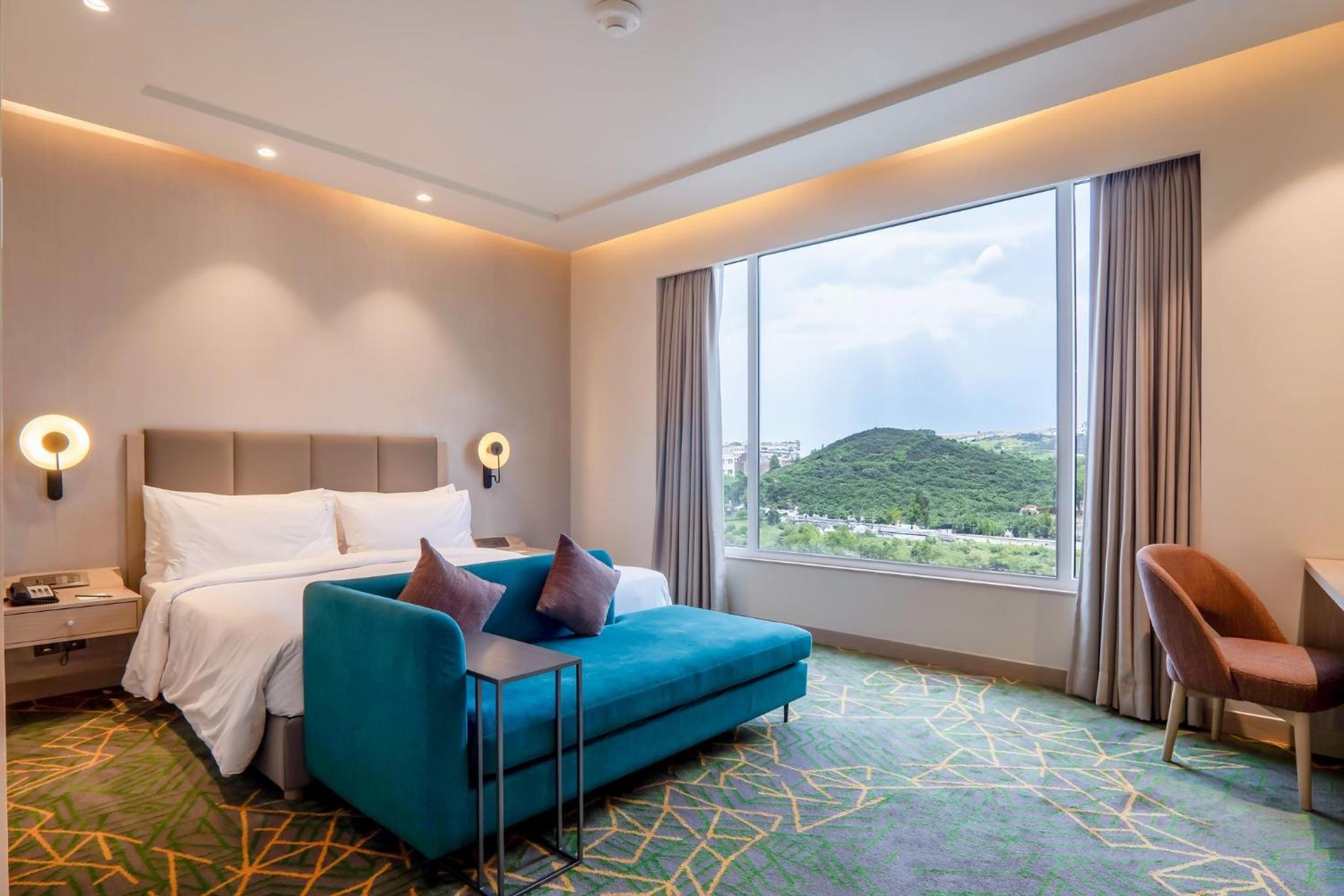 King Room with Mountain View - Photo 2