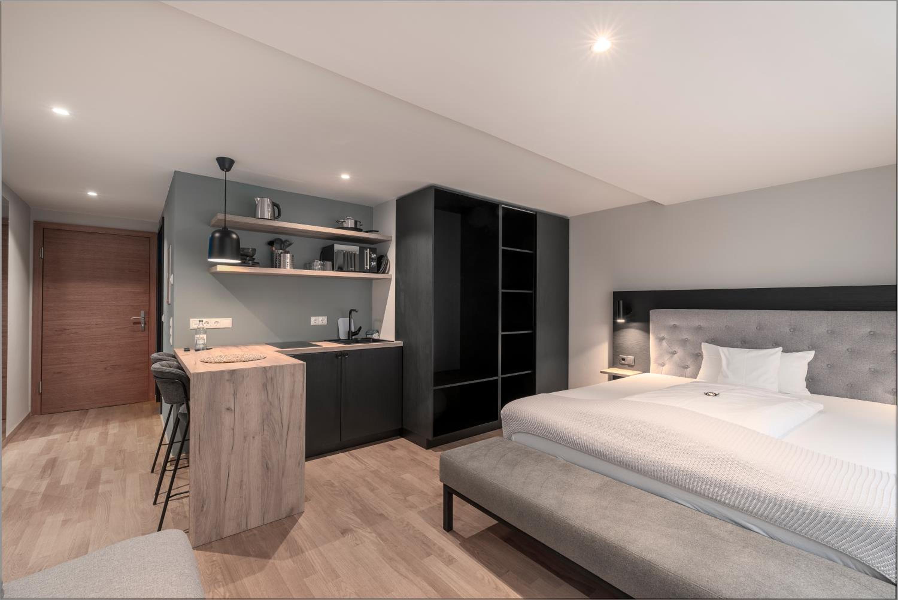 Deluxe Double Room photo 2