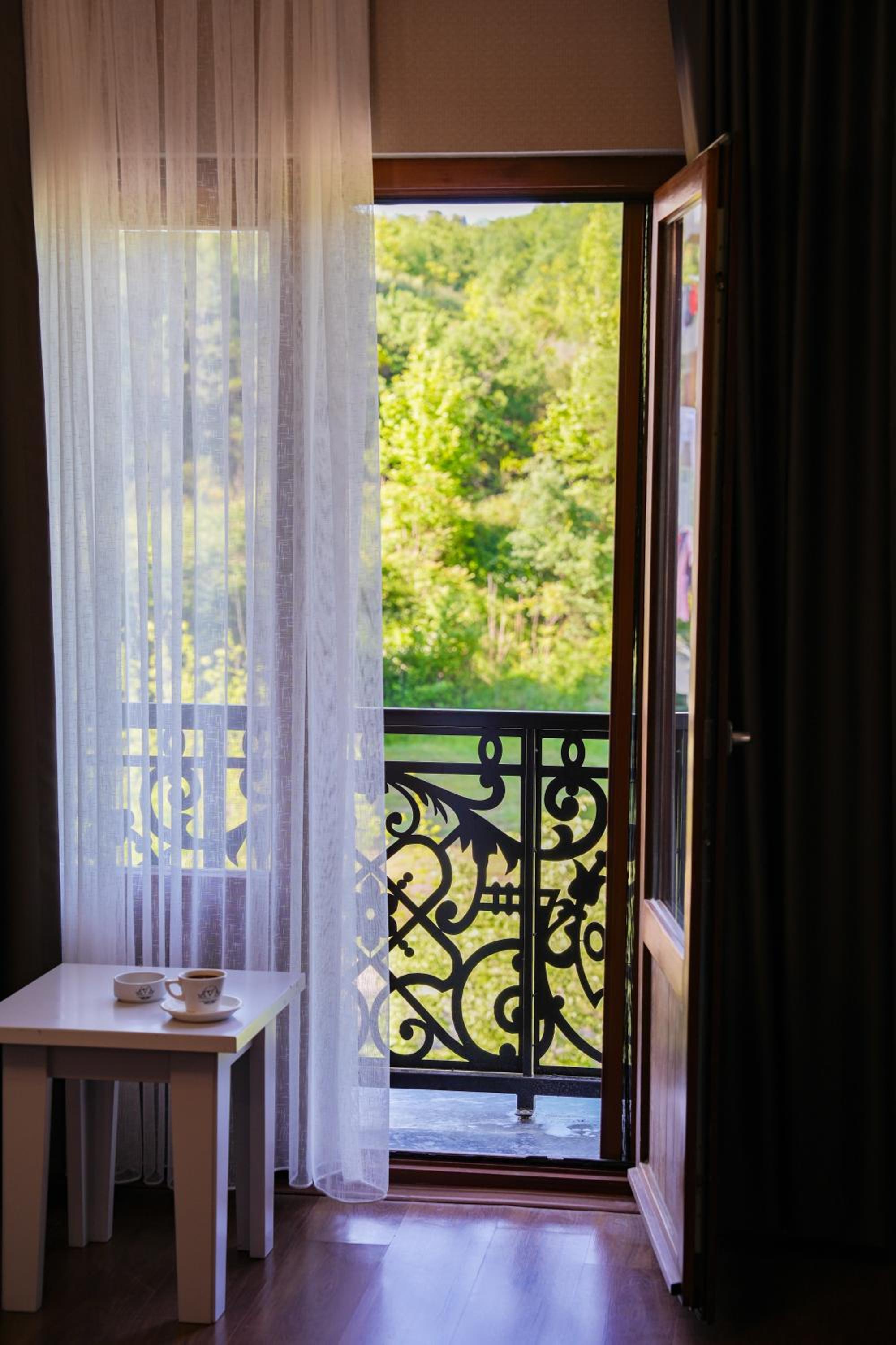 Double or Twin Room - Photo 4