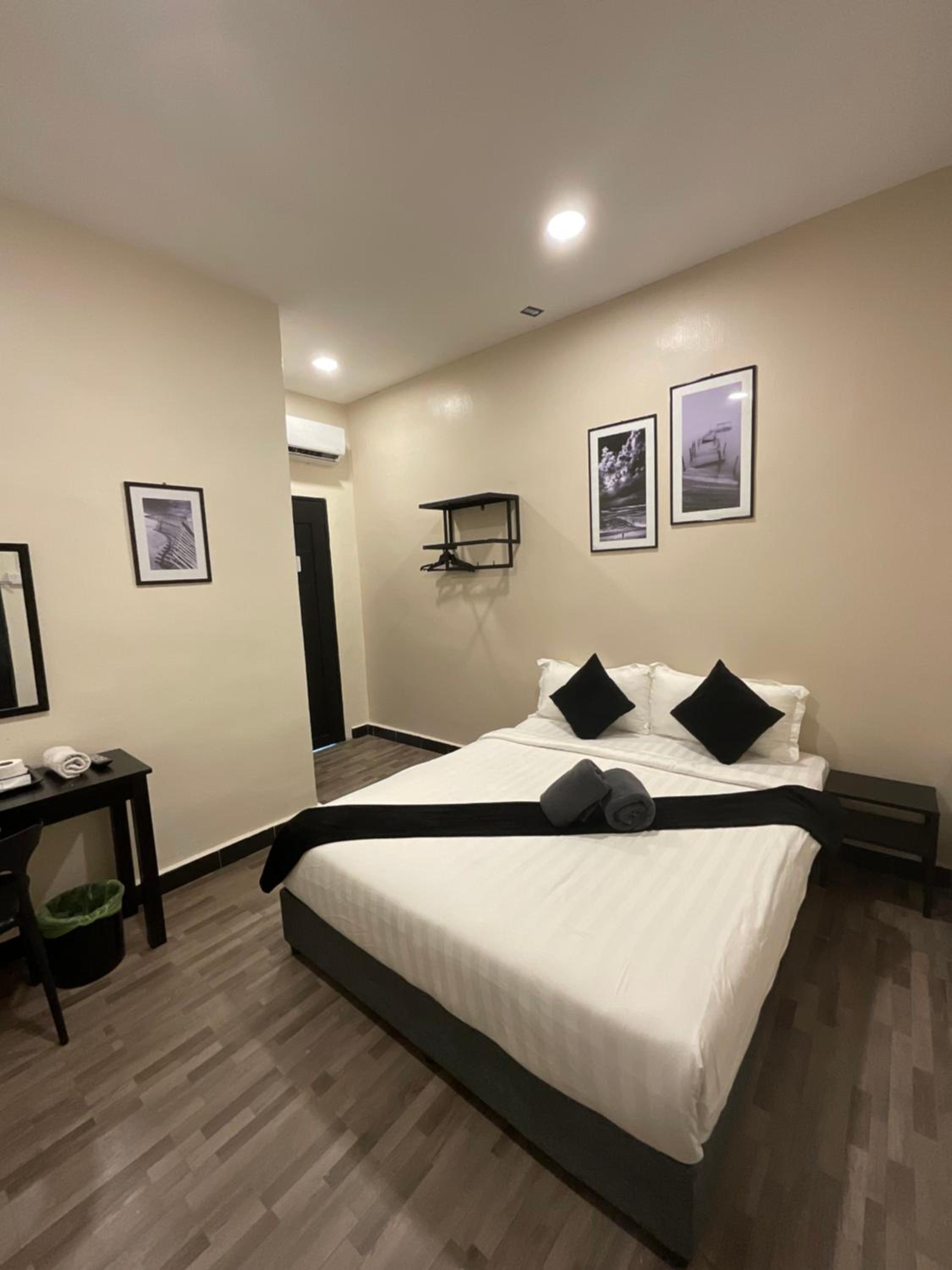 Queen Room with Balcony