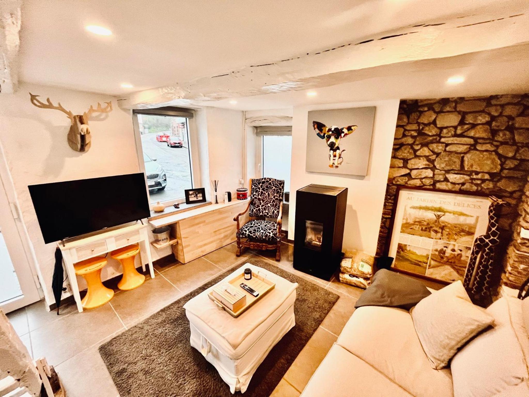 One-Bedroom House photo 1