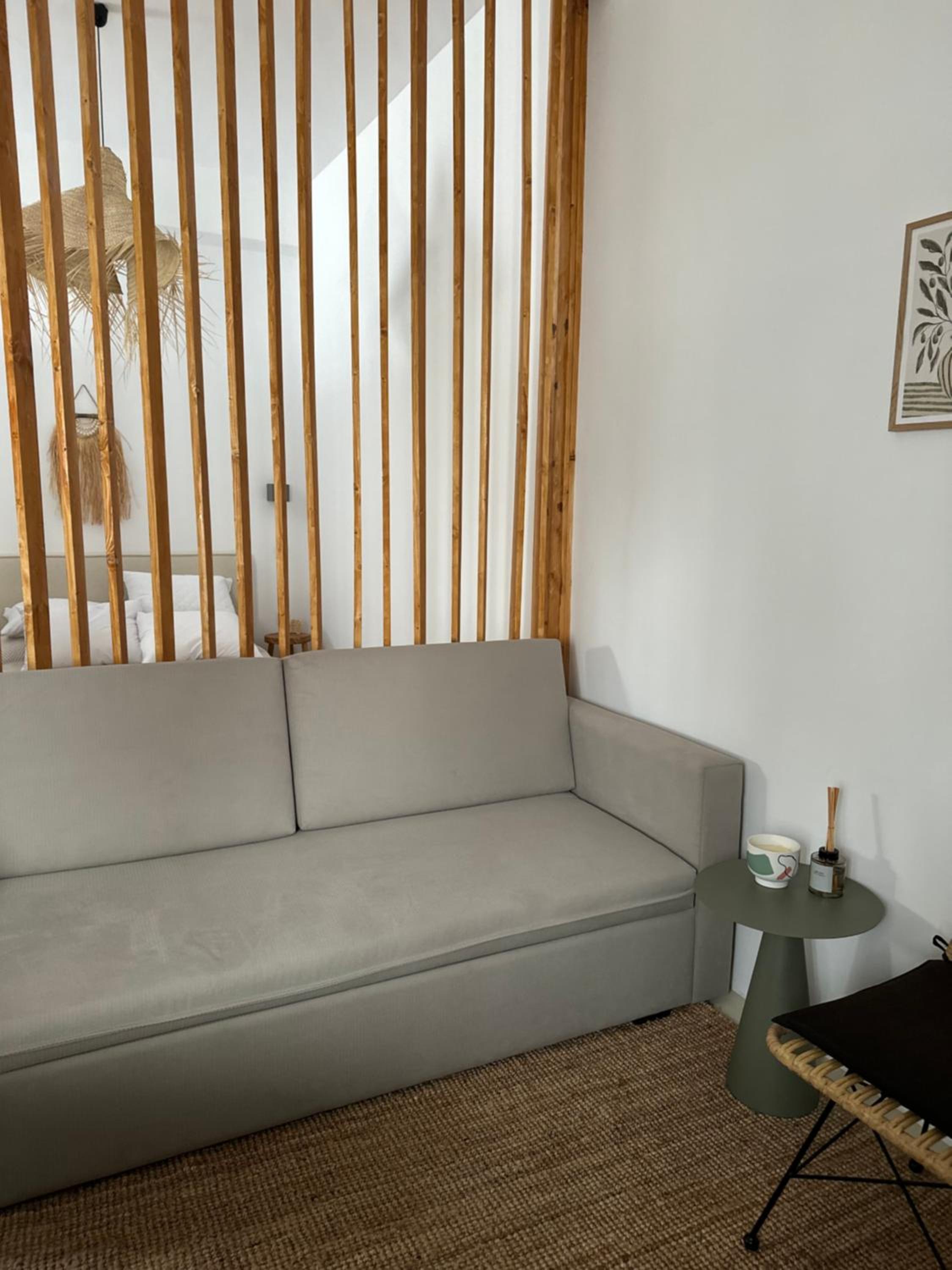 One-Bedroom Apartment photo 2
