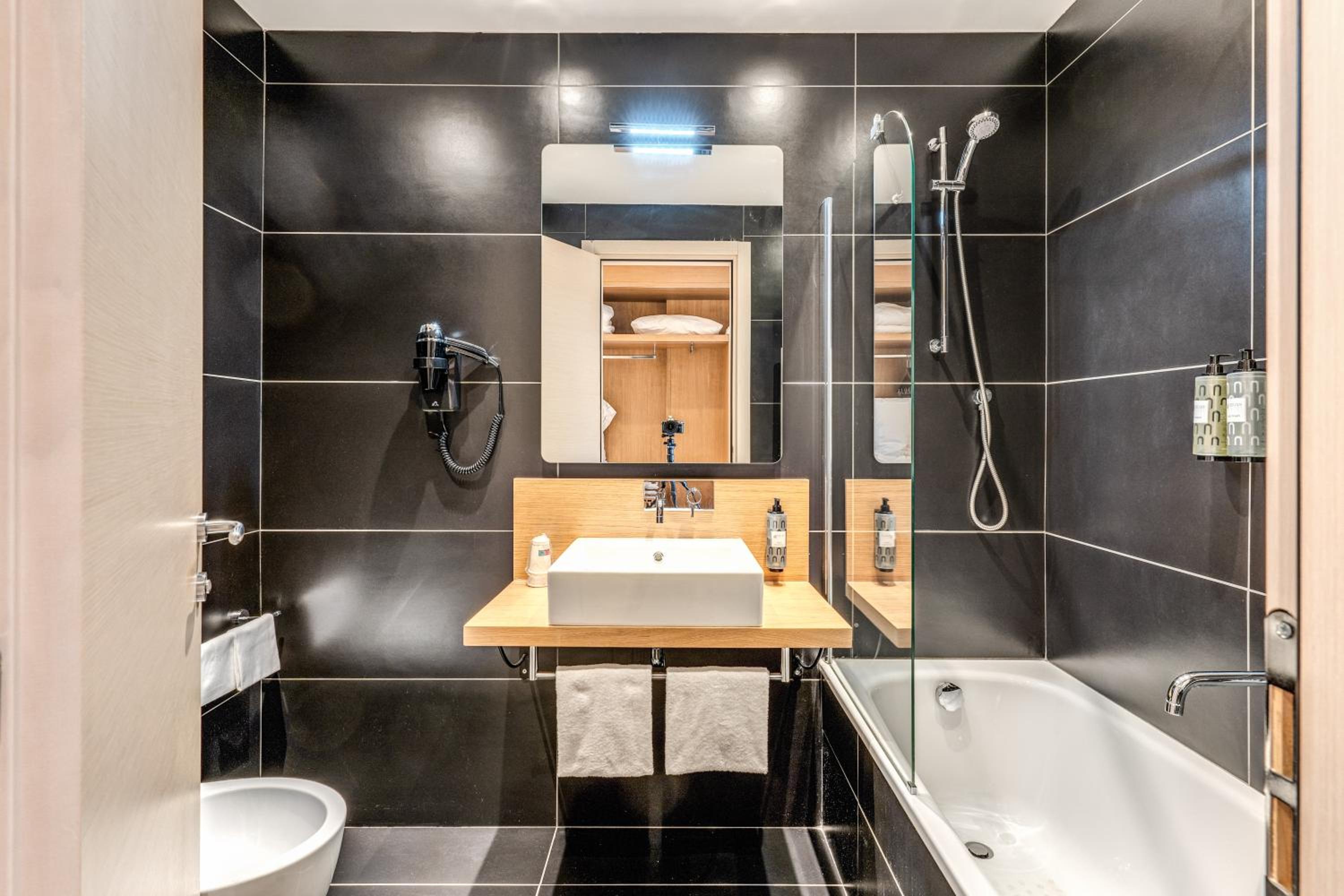 Superior Double Or Twin Room photo 2