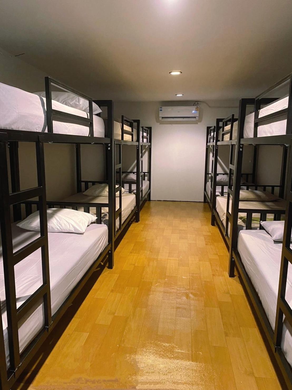 Bed in 12-Bed Mixed Dormitory Room photo 2