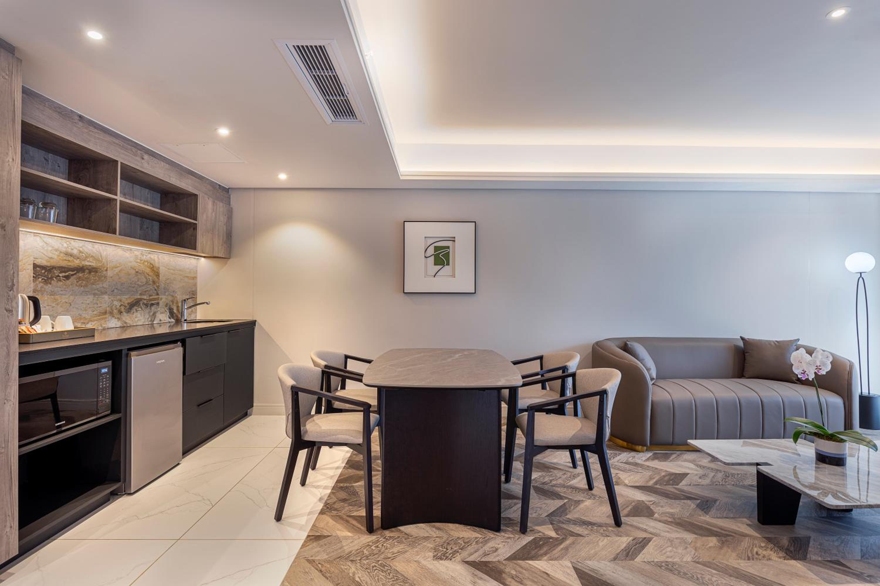 Superior Double or Twin Room - Photo 12