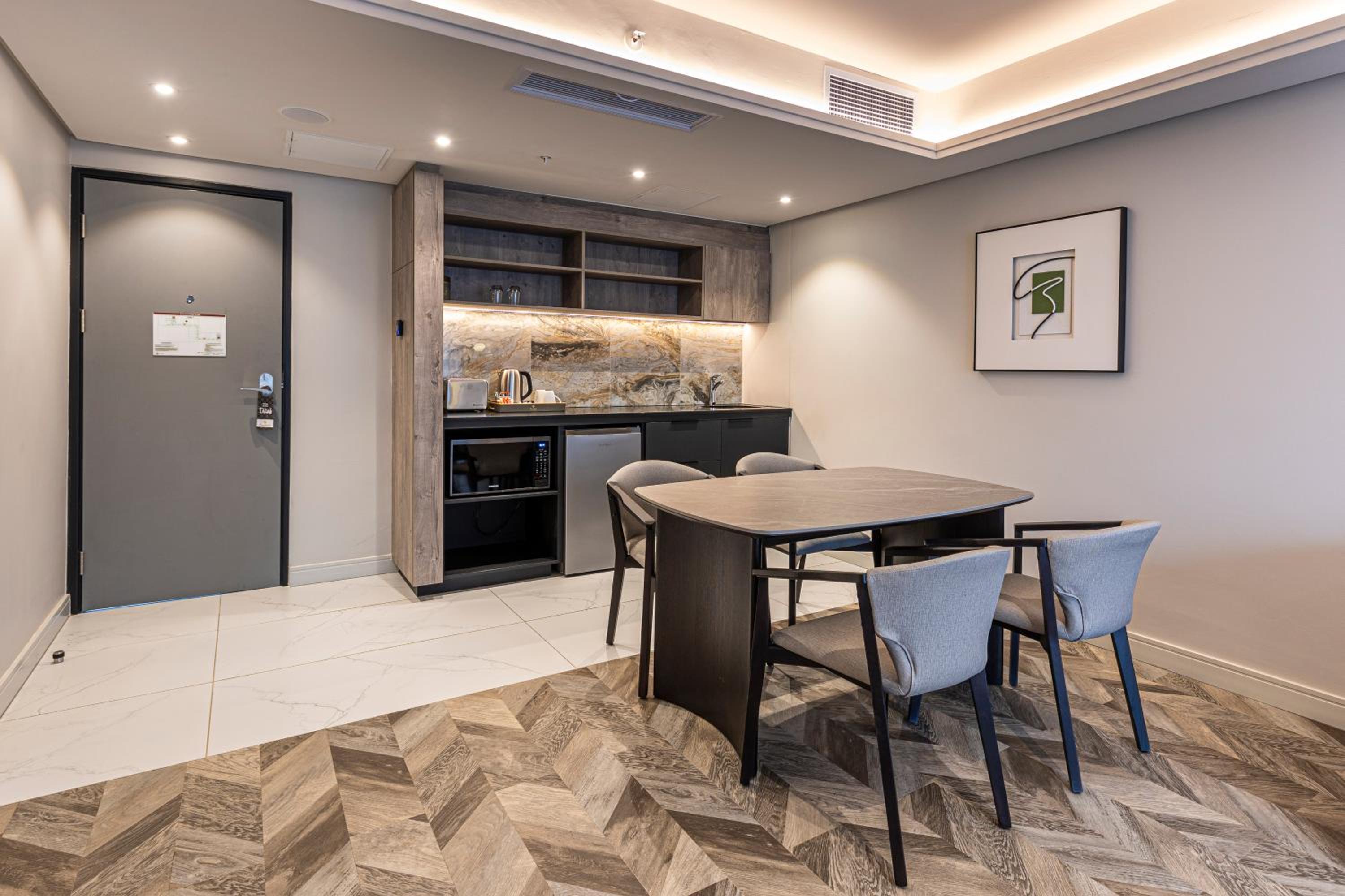 Superior Double or Twin Room - Photo 13
