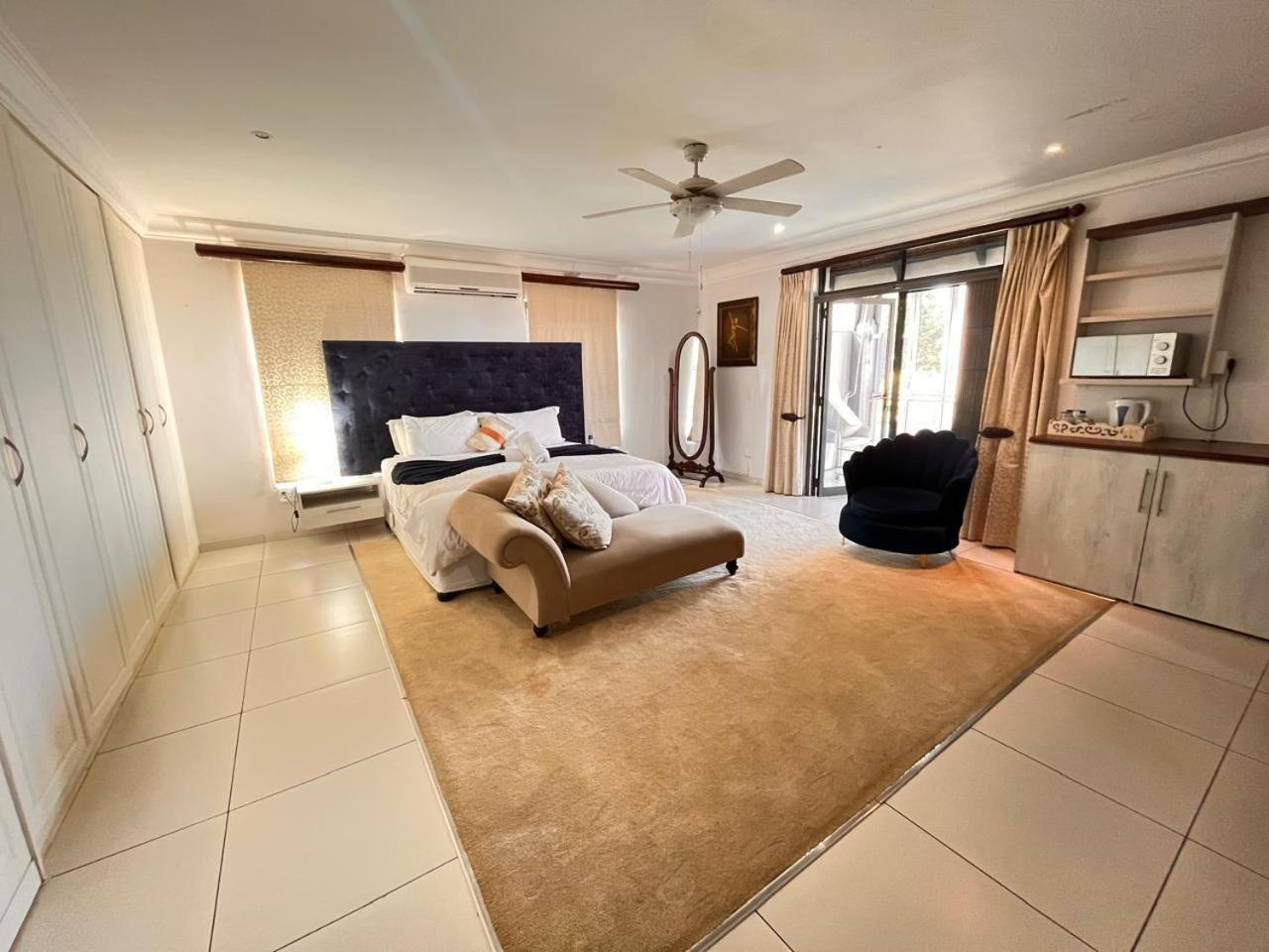Executive Queen Room photo 1