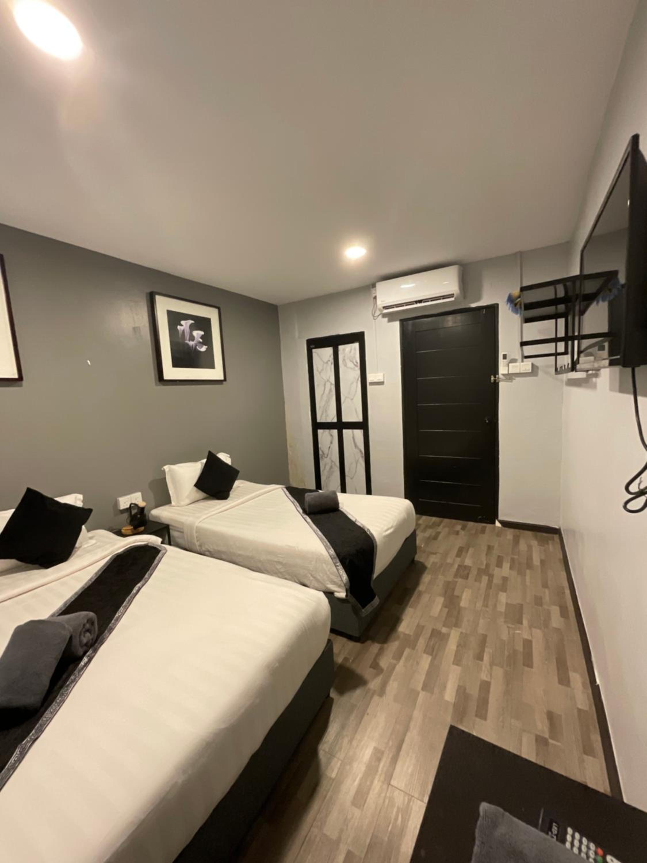 Triple Room with Bathroom photo 3