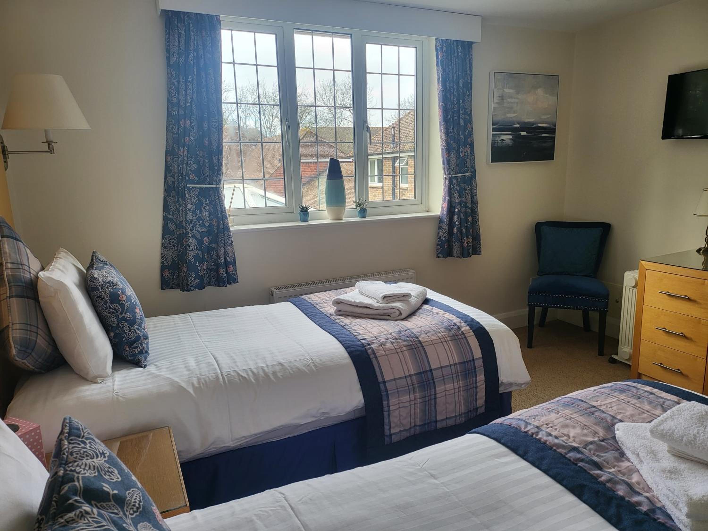 Standard Twin Room photo 2