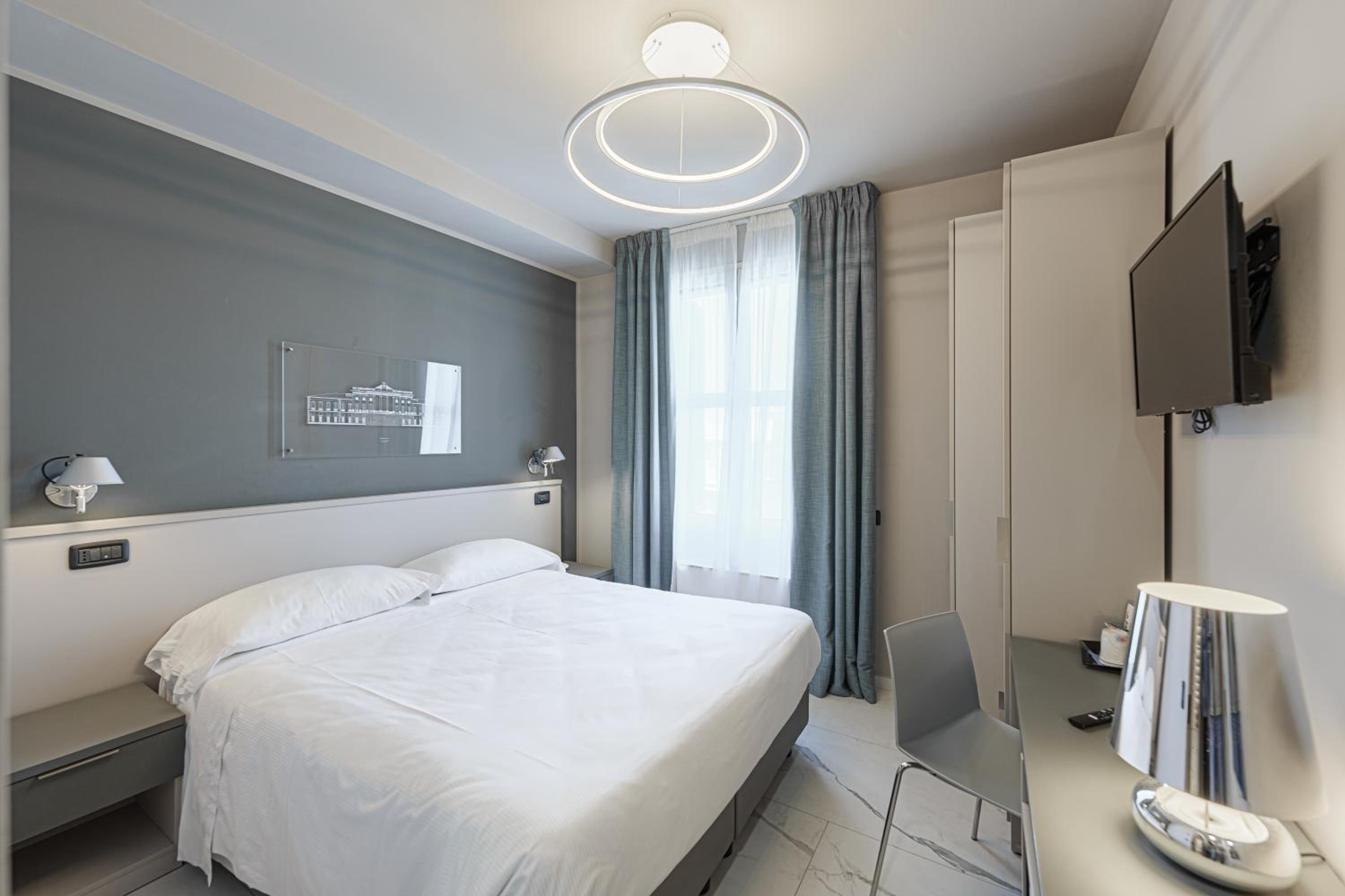 Double Room - Main Building - Photo 2