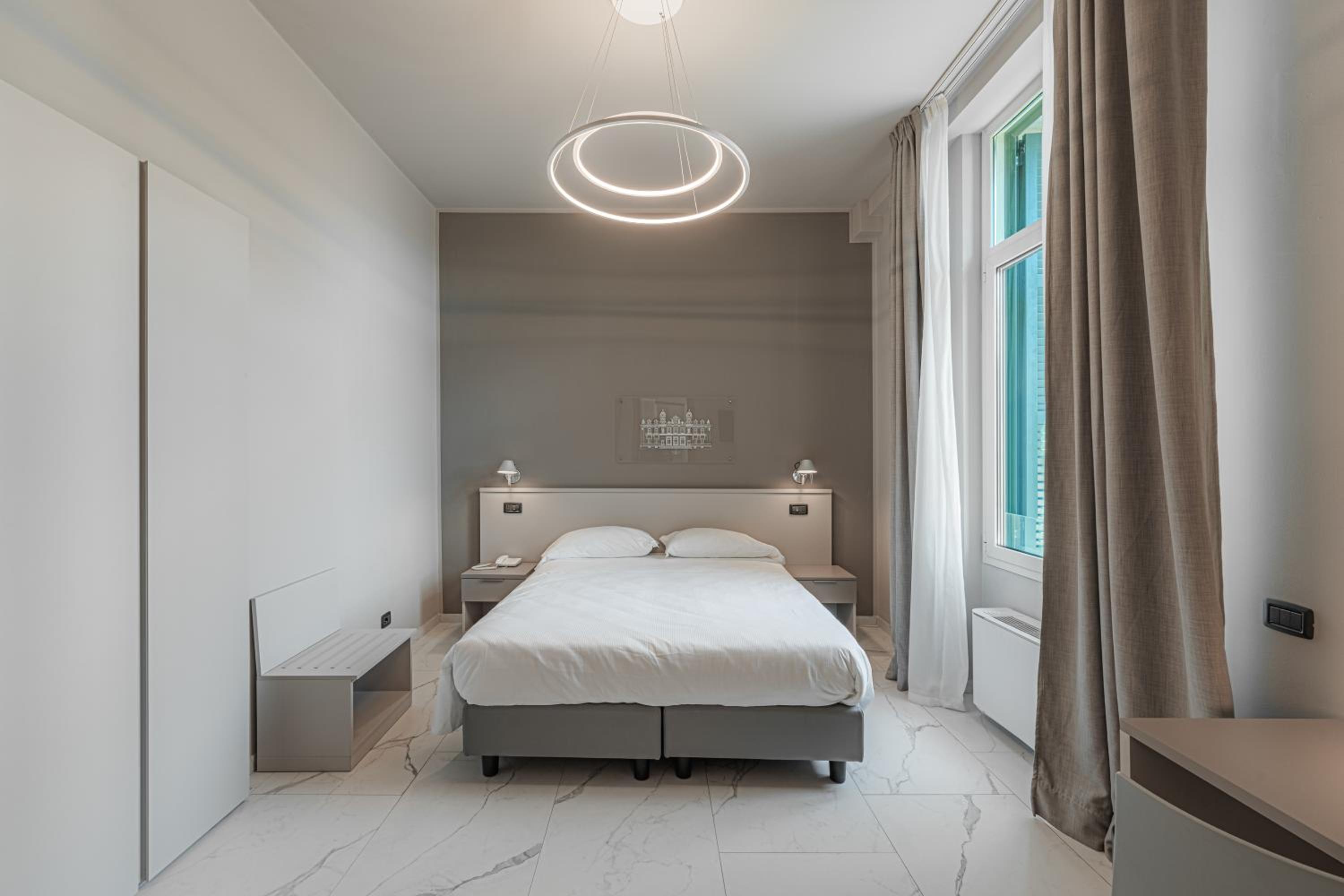 Deluxe Double Room - Main Building - Photo 4