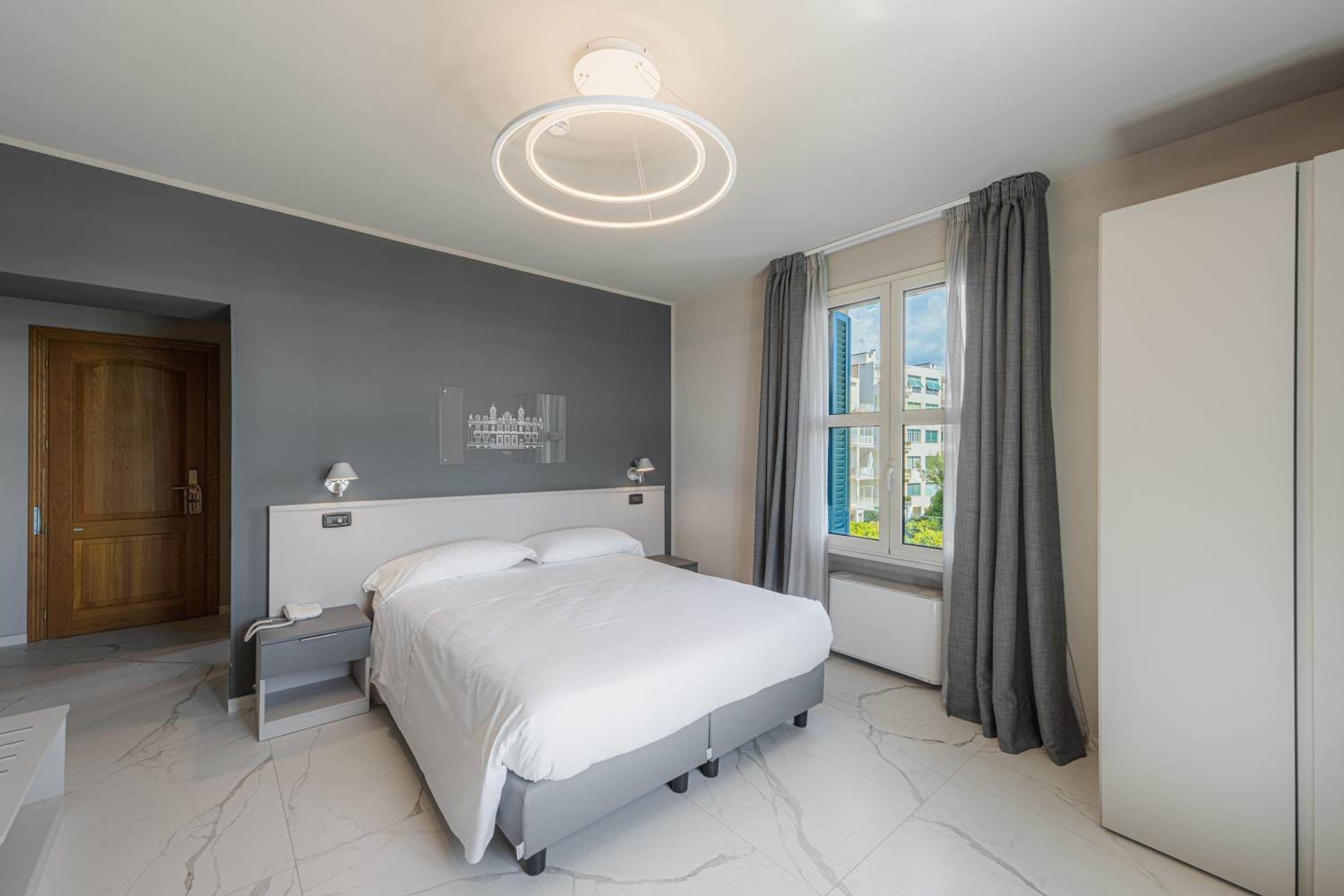 Deluxe Double Room - Main Building with Sea View - Photo 2