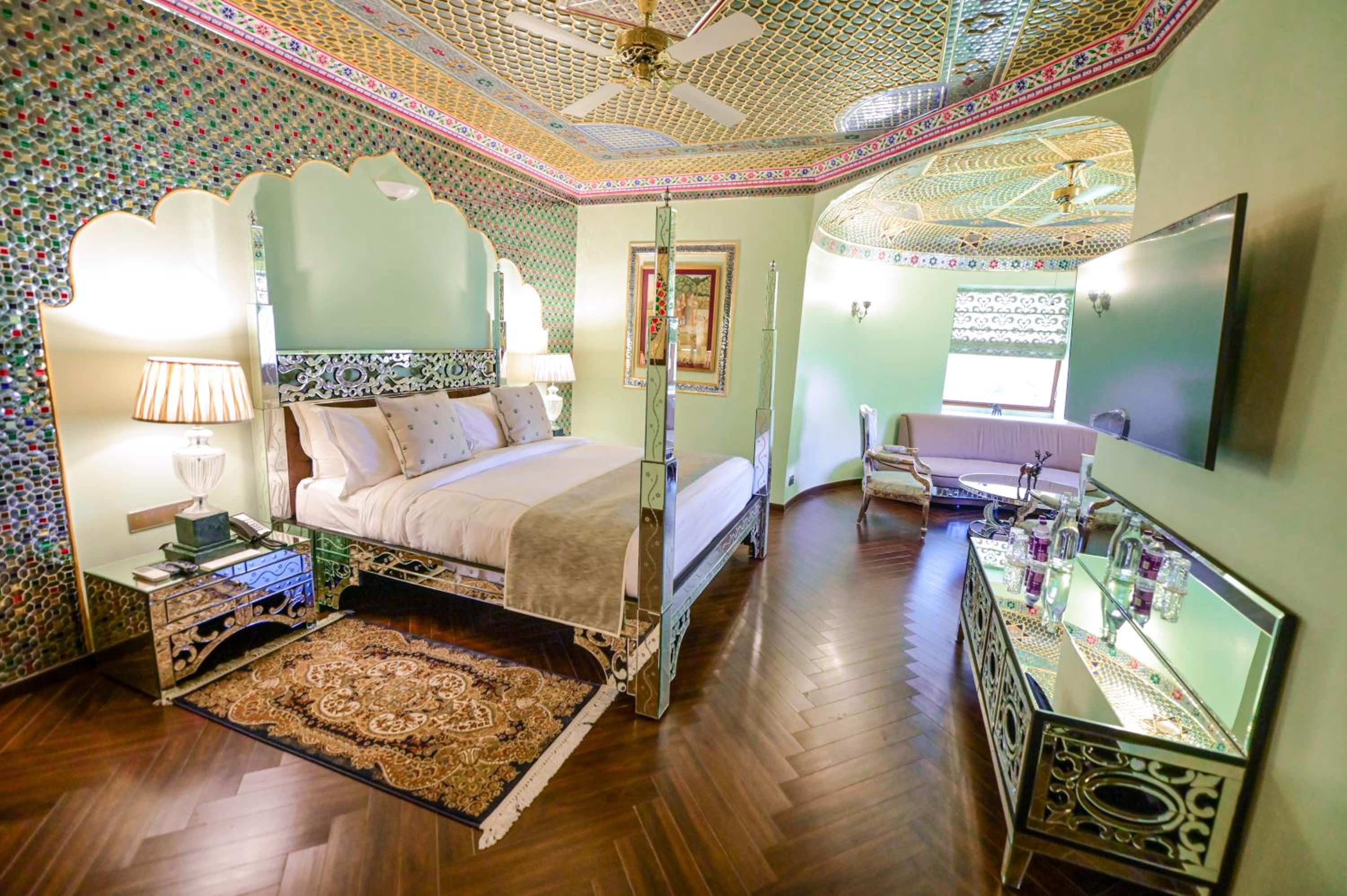 Sheesh Mahal Suite - Photo 1
