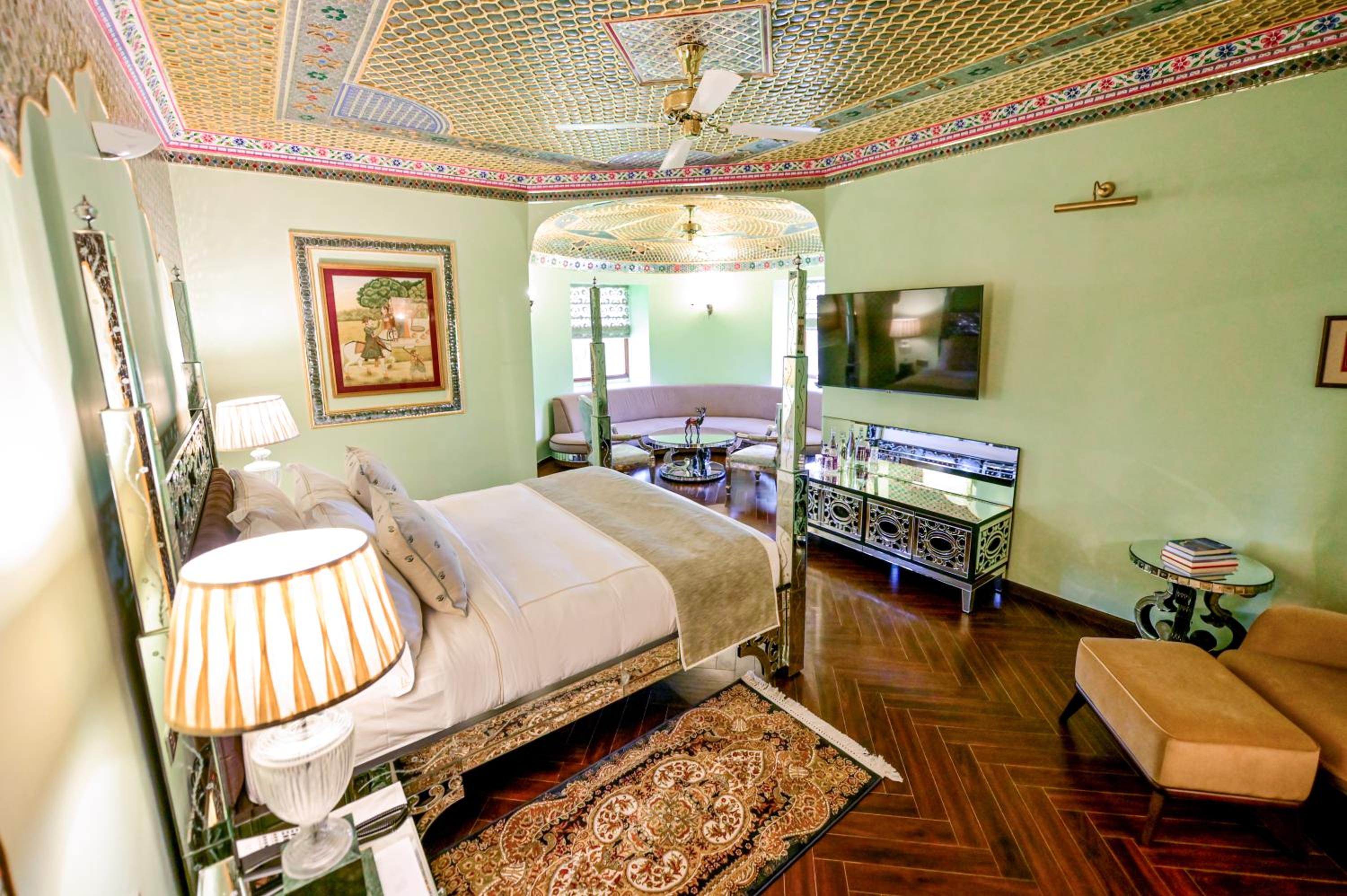 Sheesh Mahal Suite - Photo 10