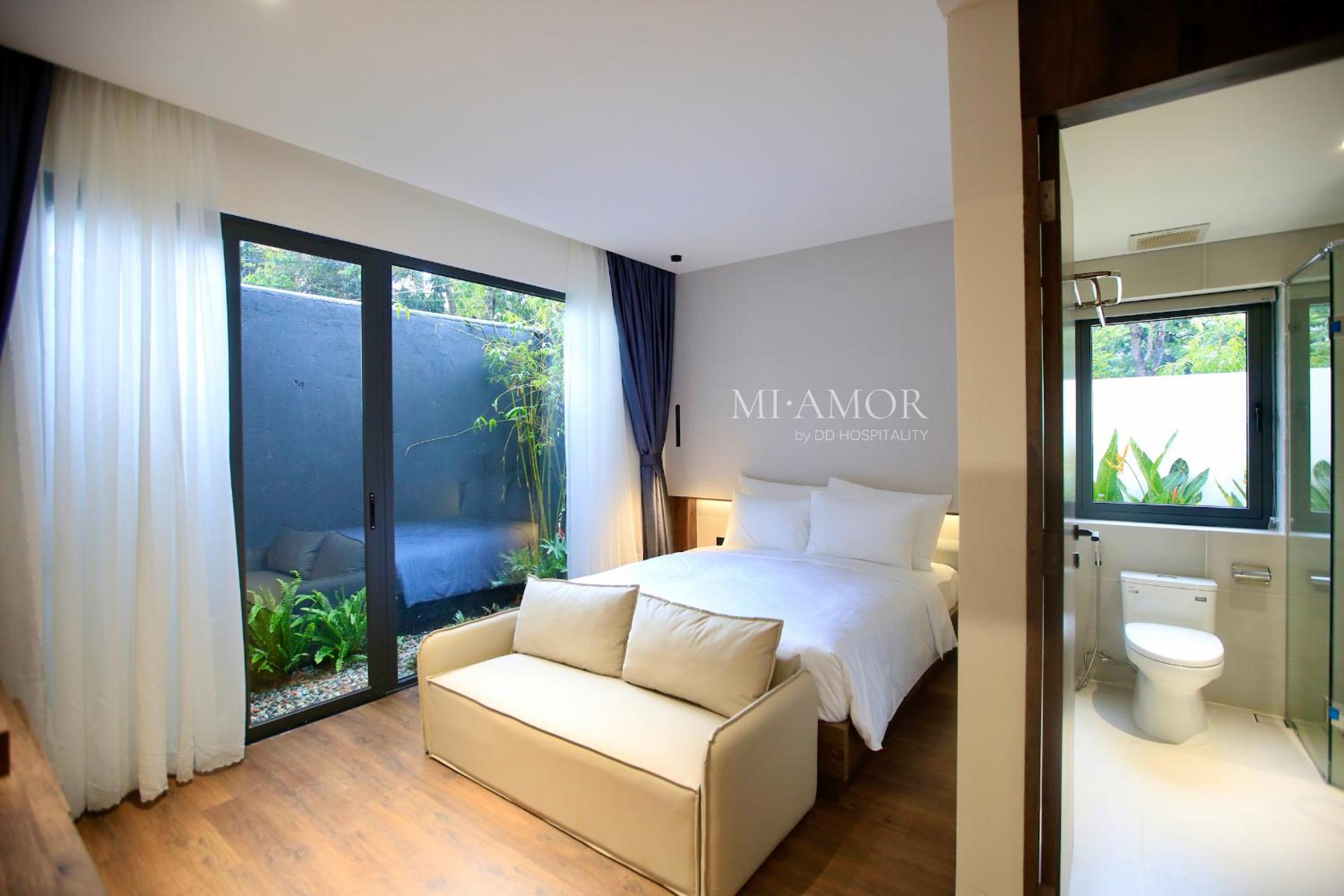 Standard Queen Room