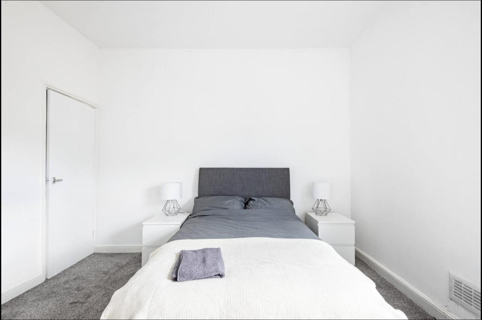 Two-Bedroom House photo 3