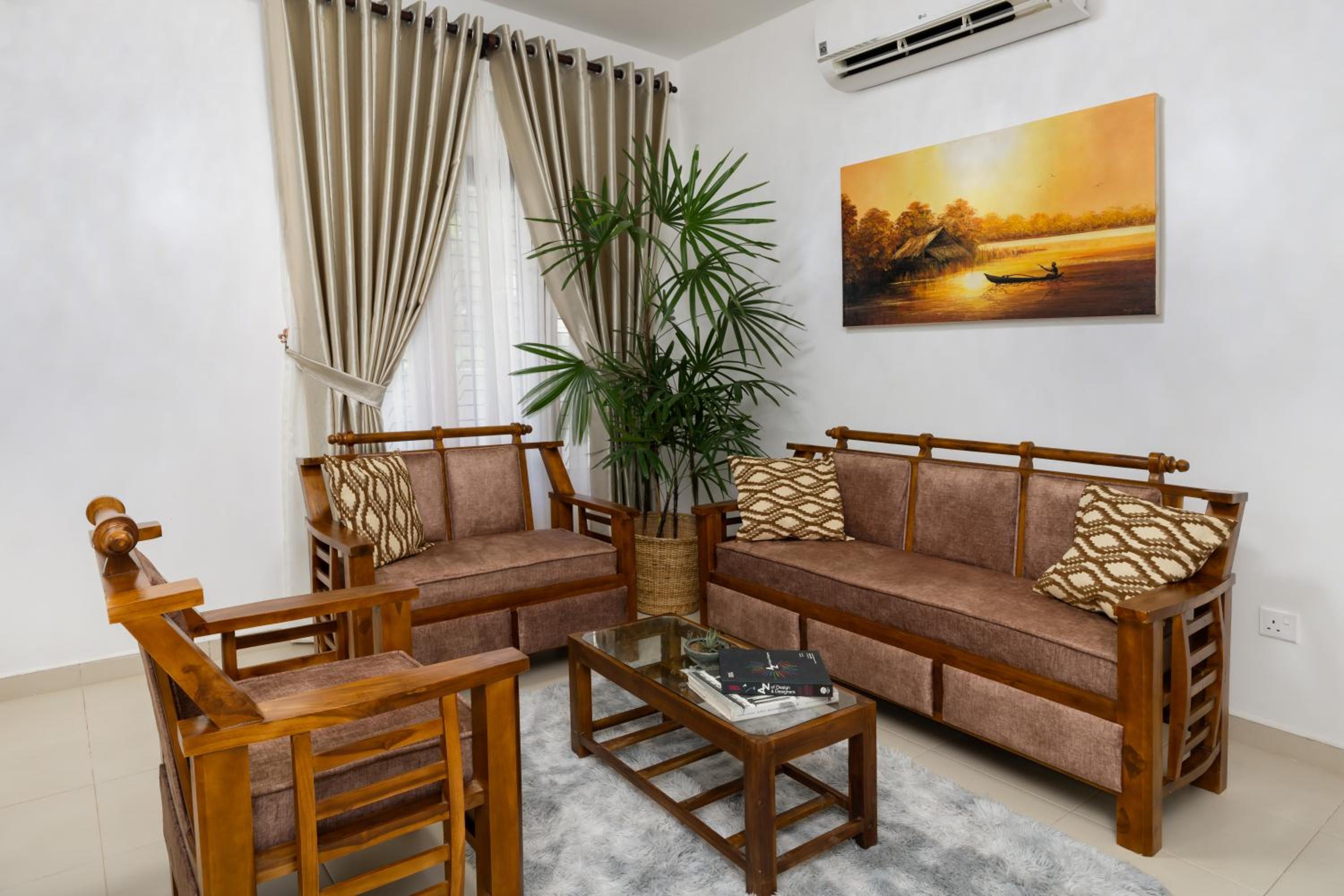 Three-Bedroom Apartment photo 1