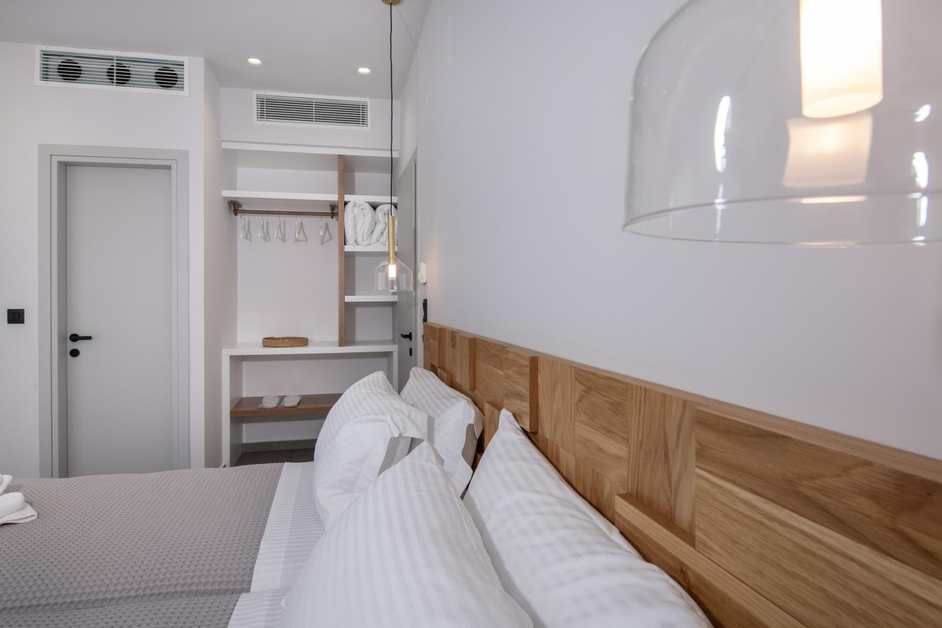 Three-Bedroom Villa photo 1