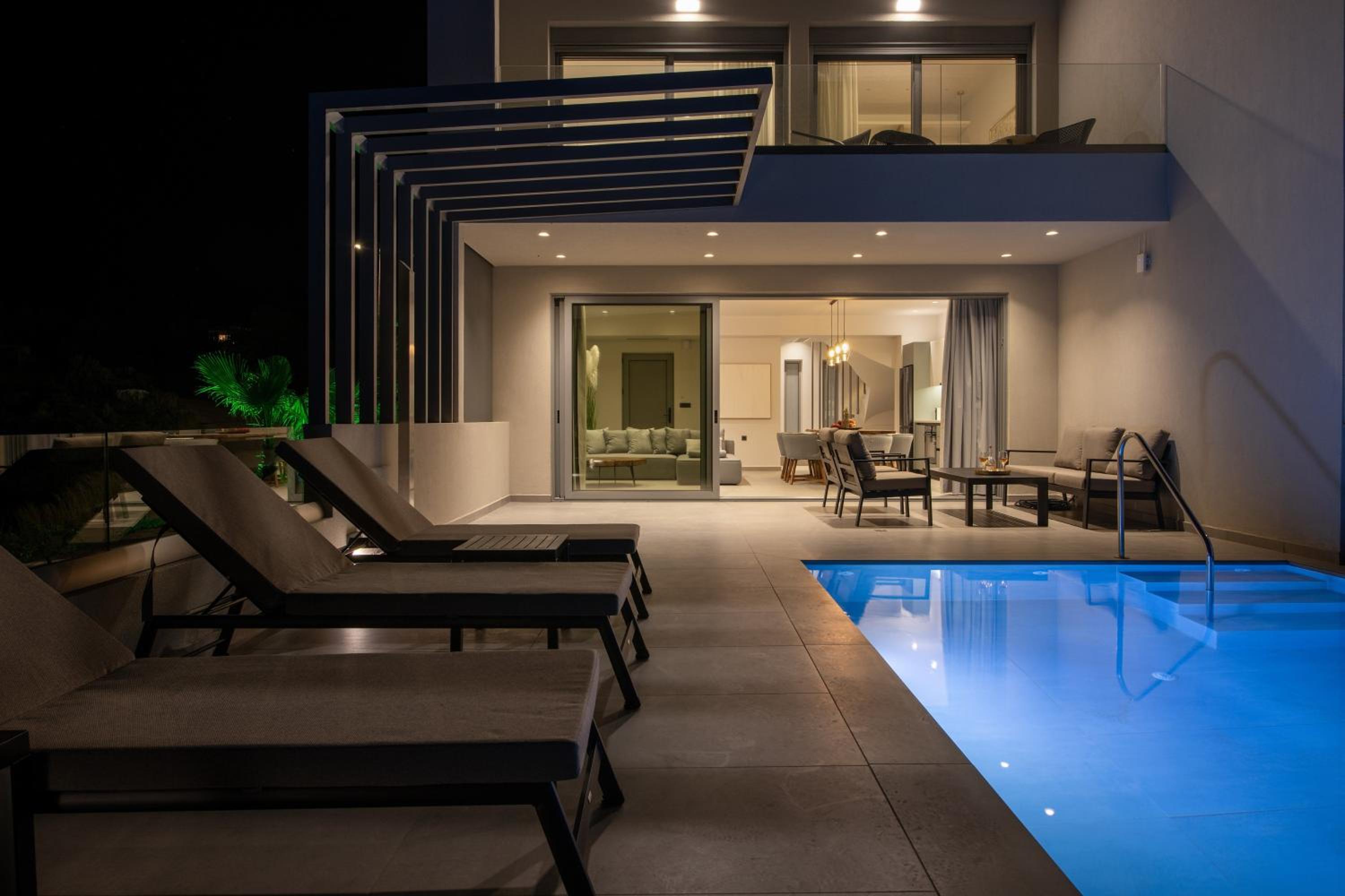 Three-Bedroom Villa photo 2
