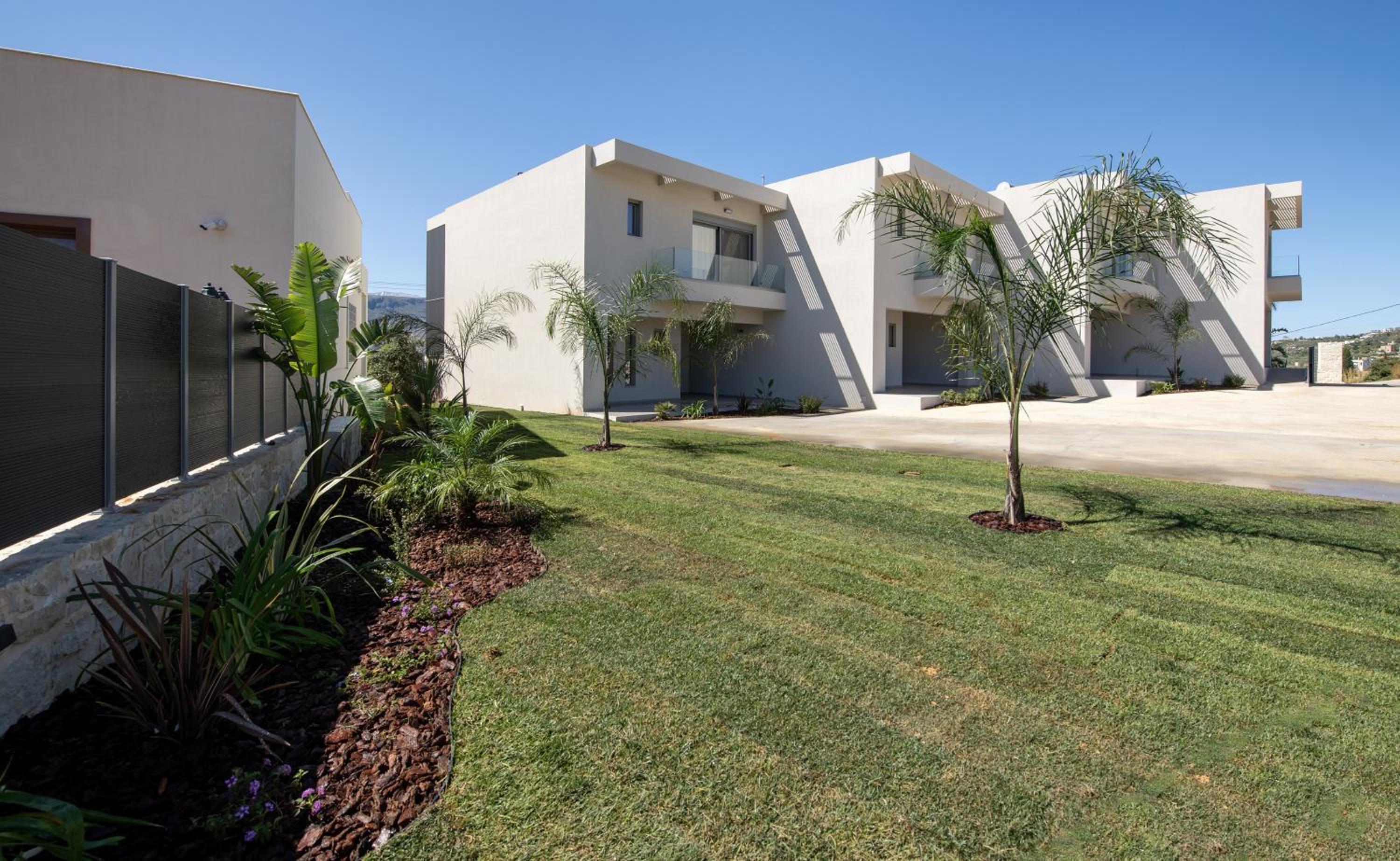 Three-Bedroom Villa photo 3