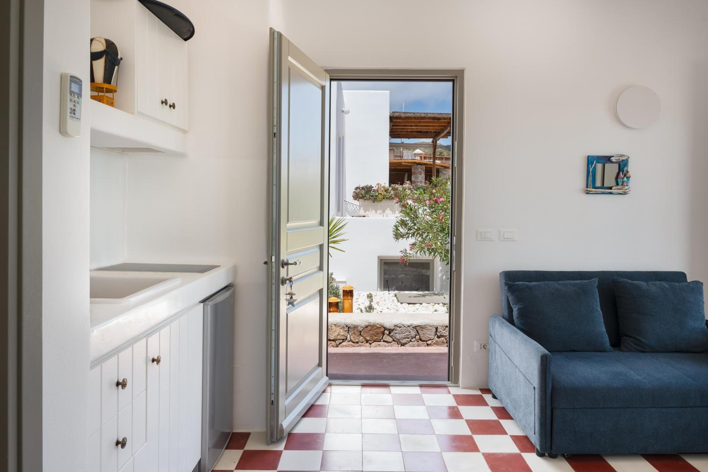 Studio Apartment with Sea View photo 1