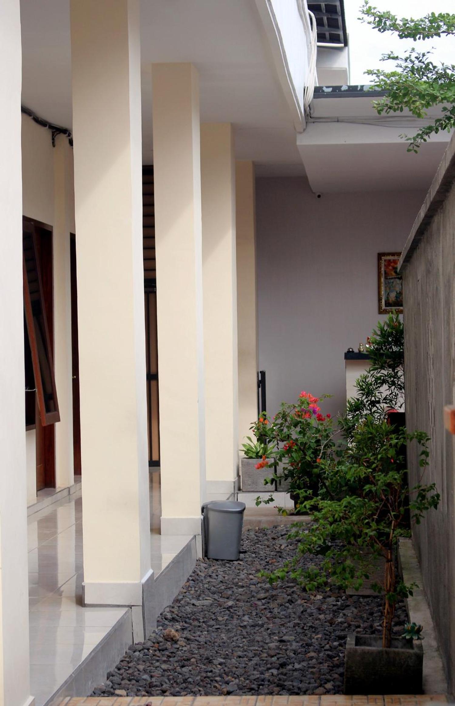 Double Room - Photo 9