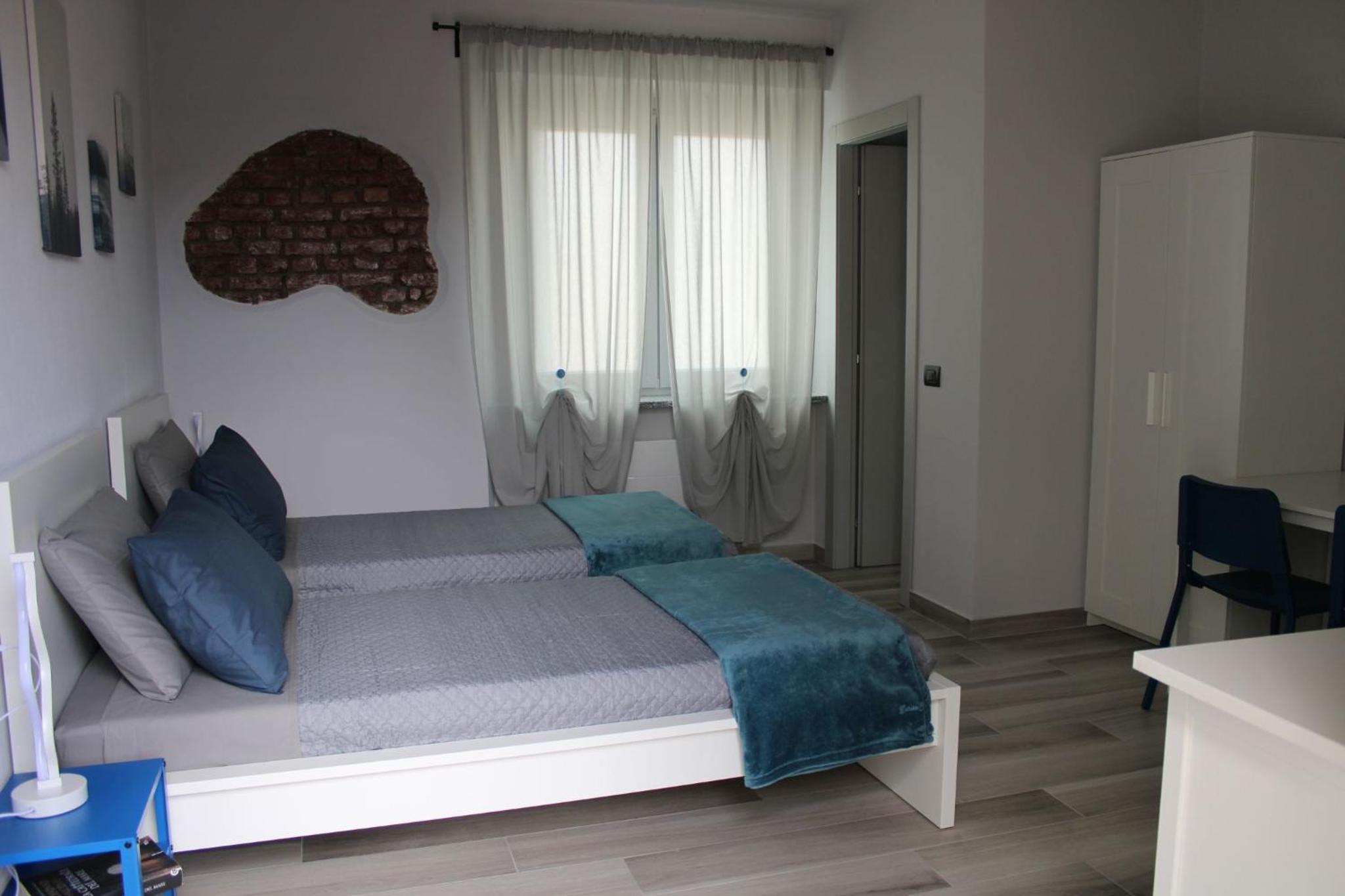 One-Bedroom Apartment photo 3