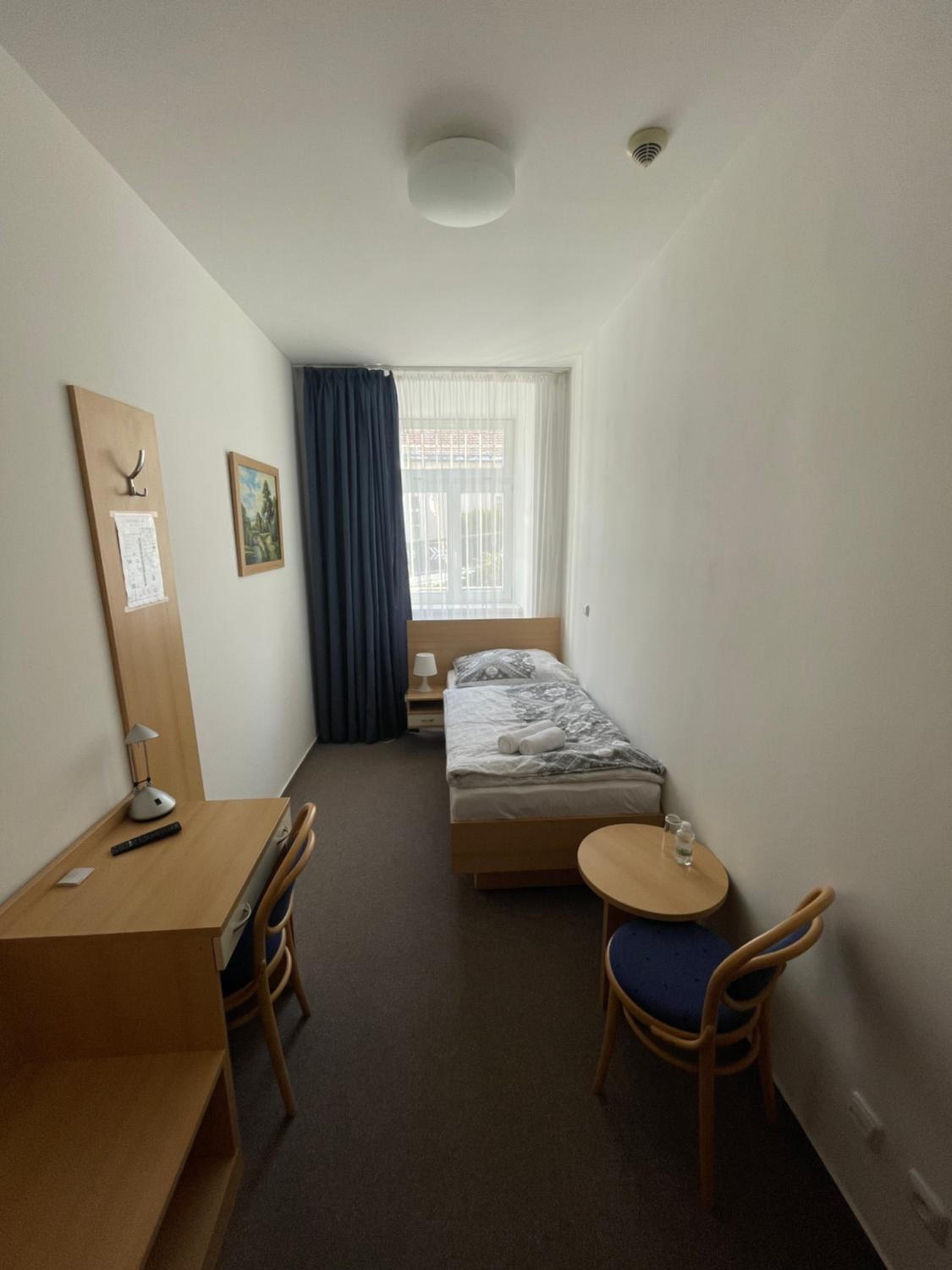 Single Room photo 3