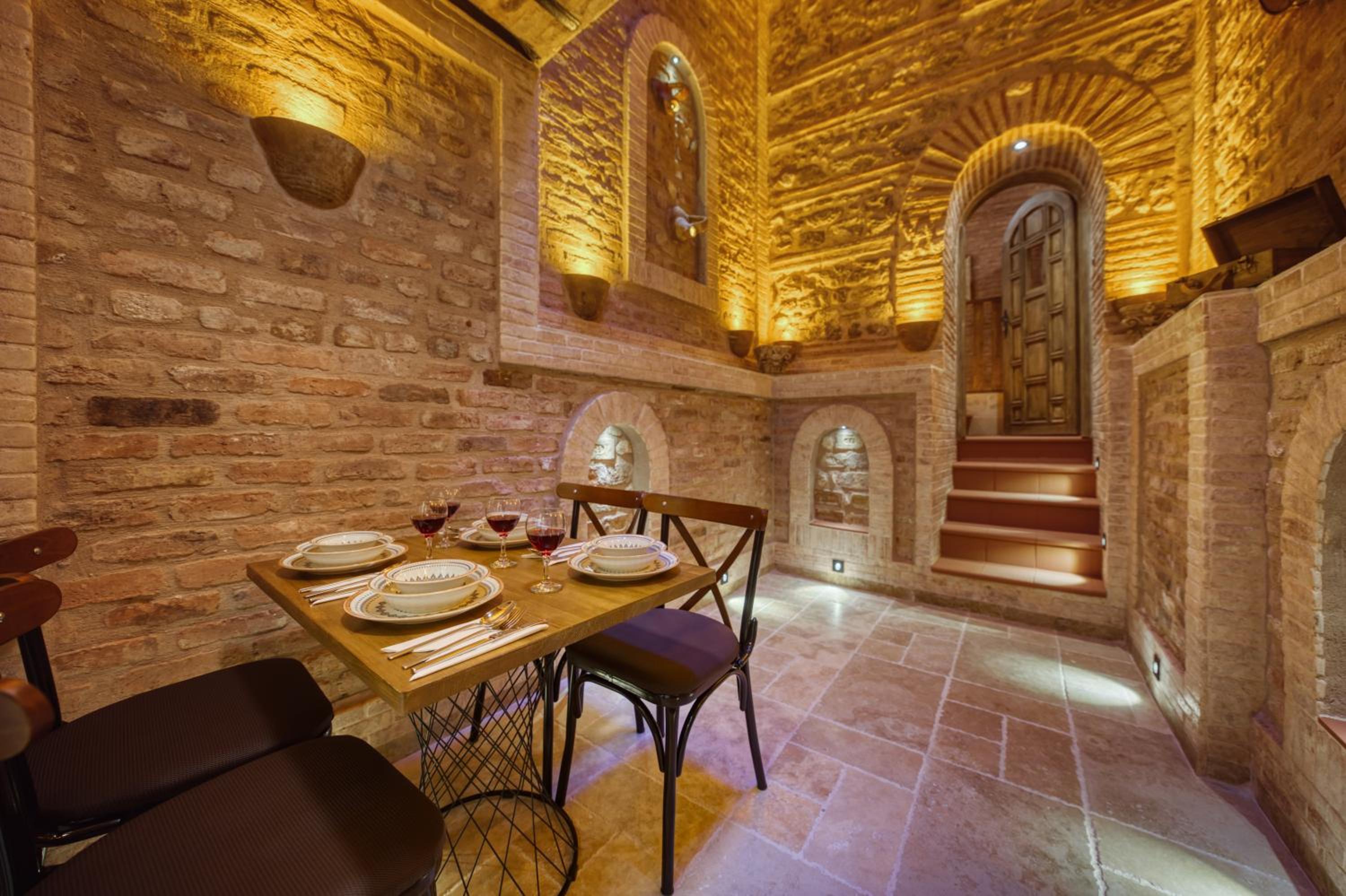 Quadruple Room with Private Bathroom photo 3