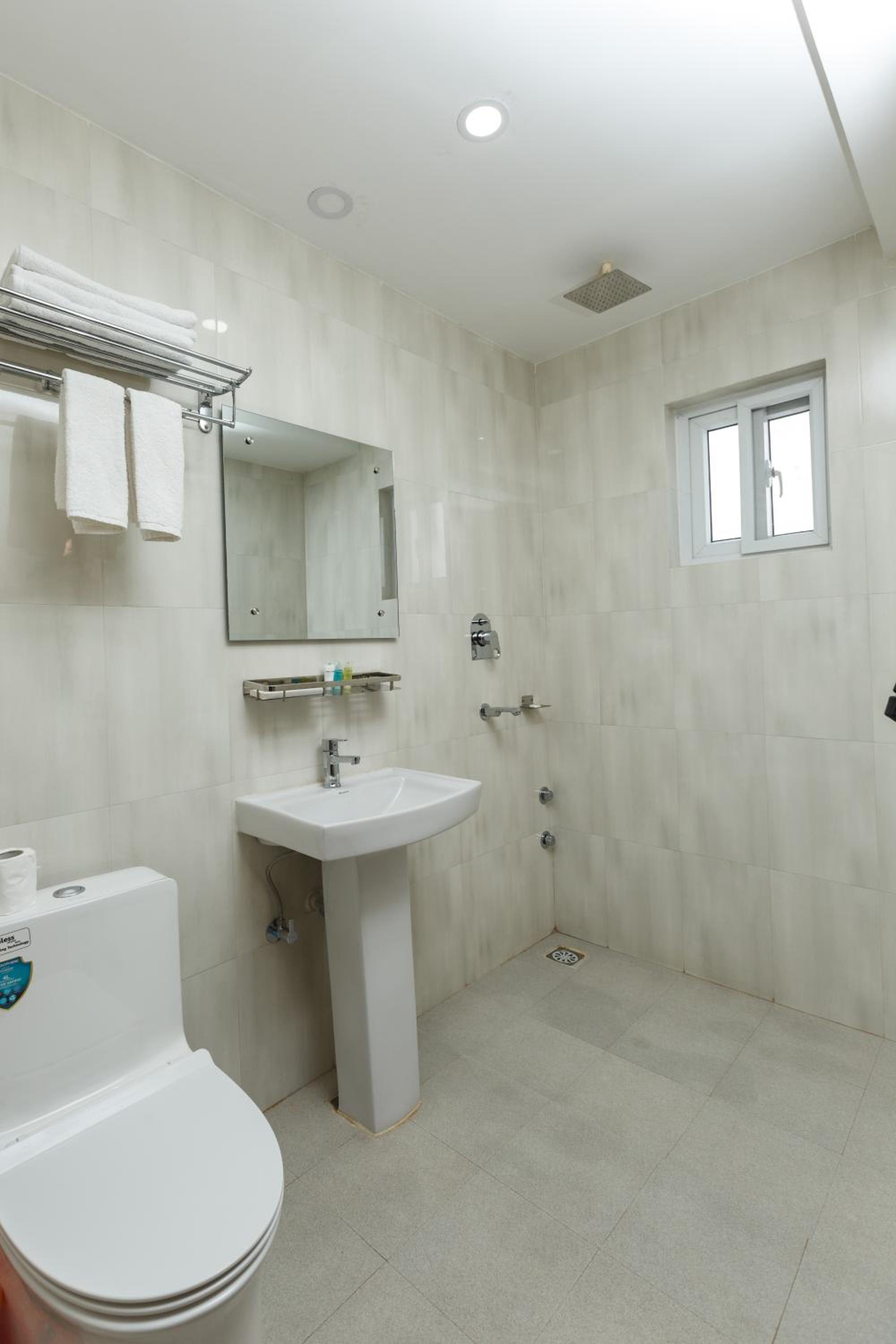 Double Room - Photo 9