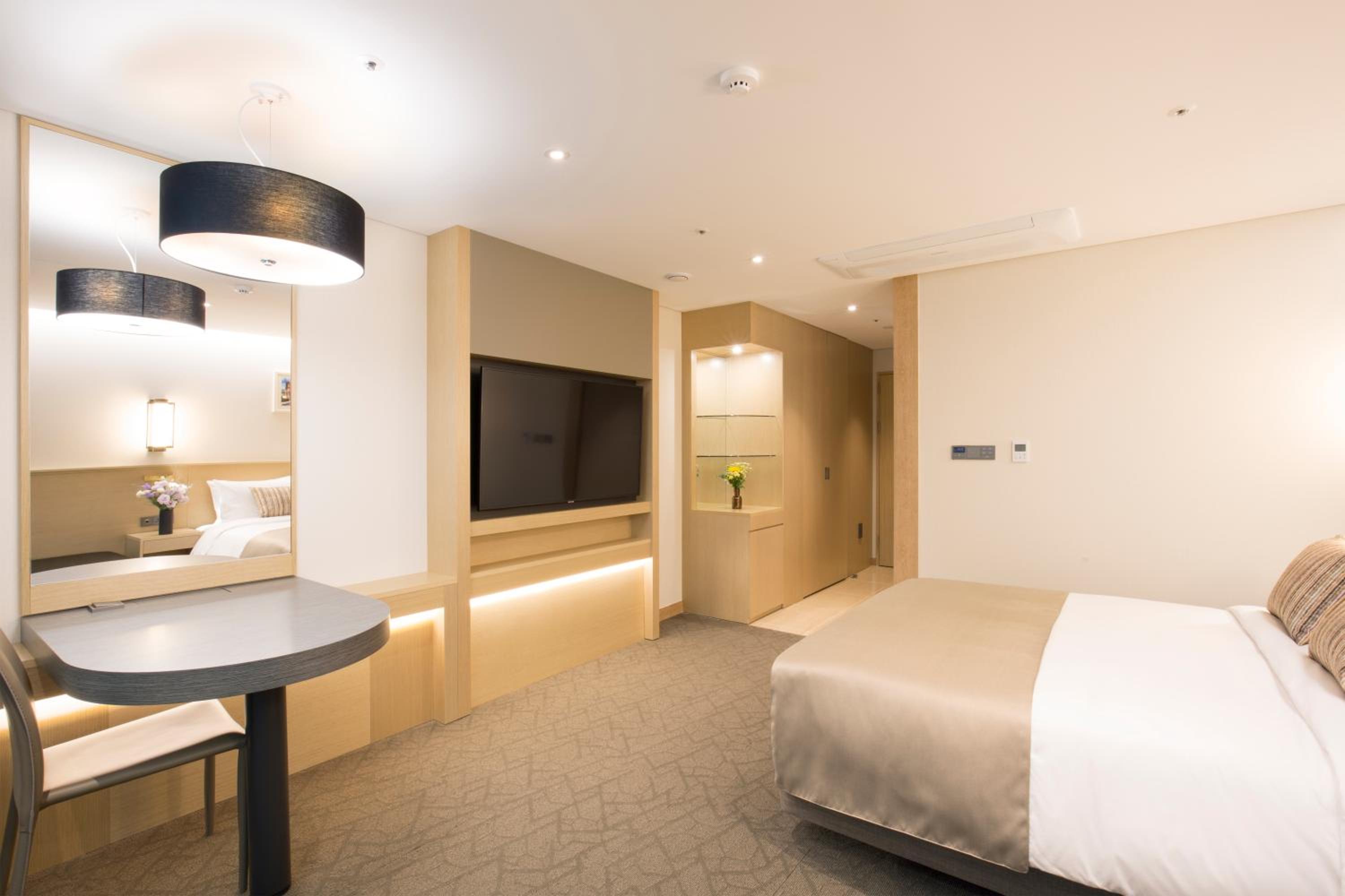 Superior Double Room with City View