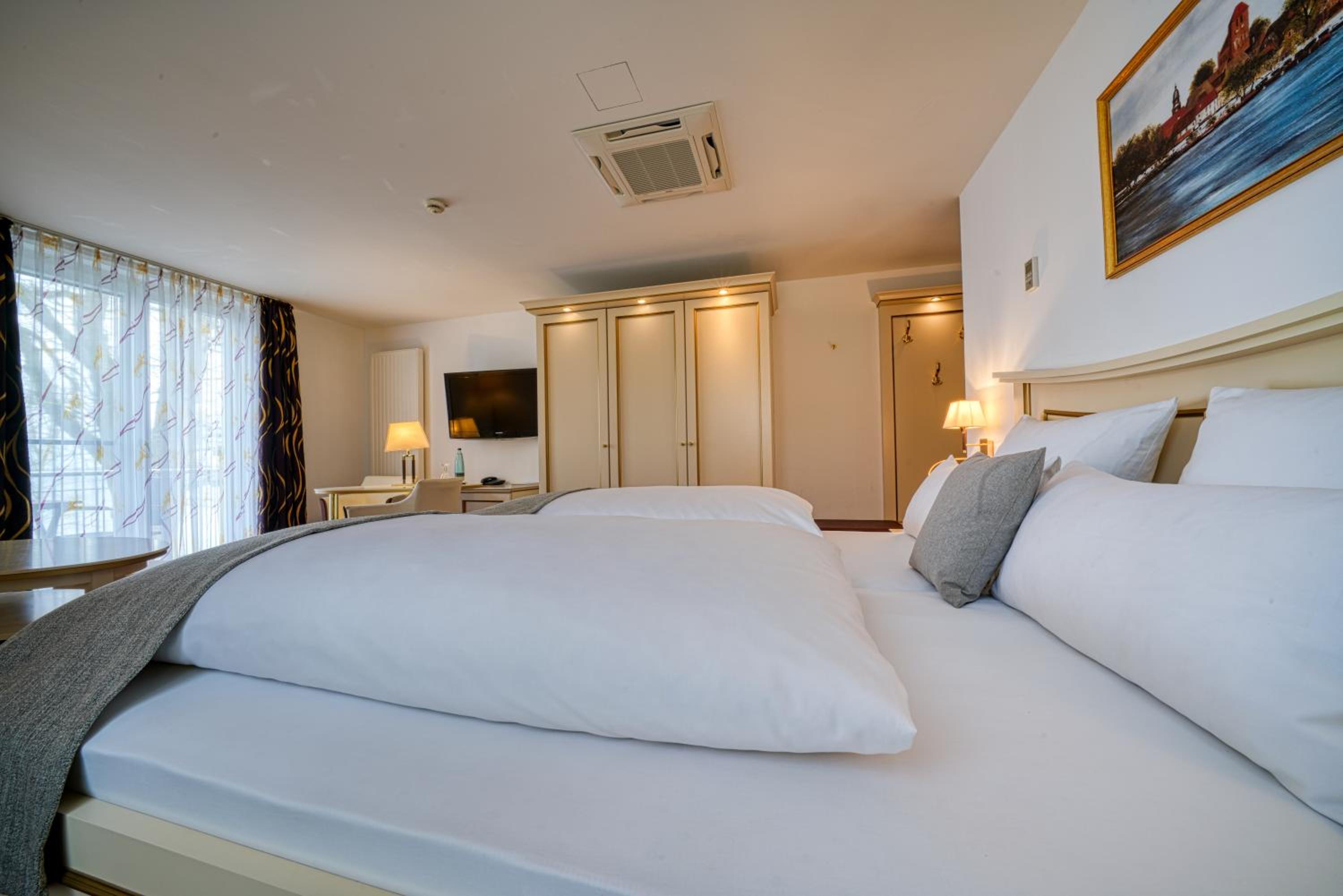 Superior Double Room with Sea View - Photo 10