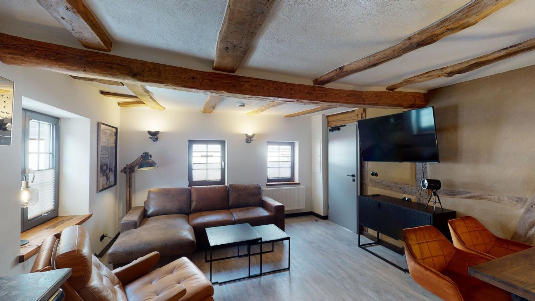 One-Bedroom Apartment - Annex