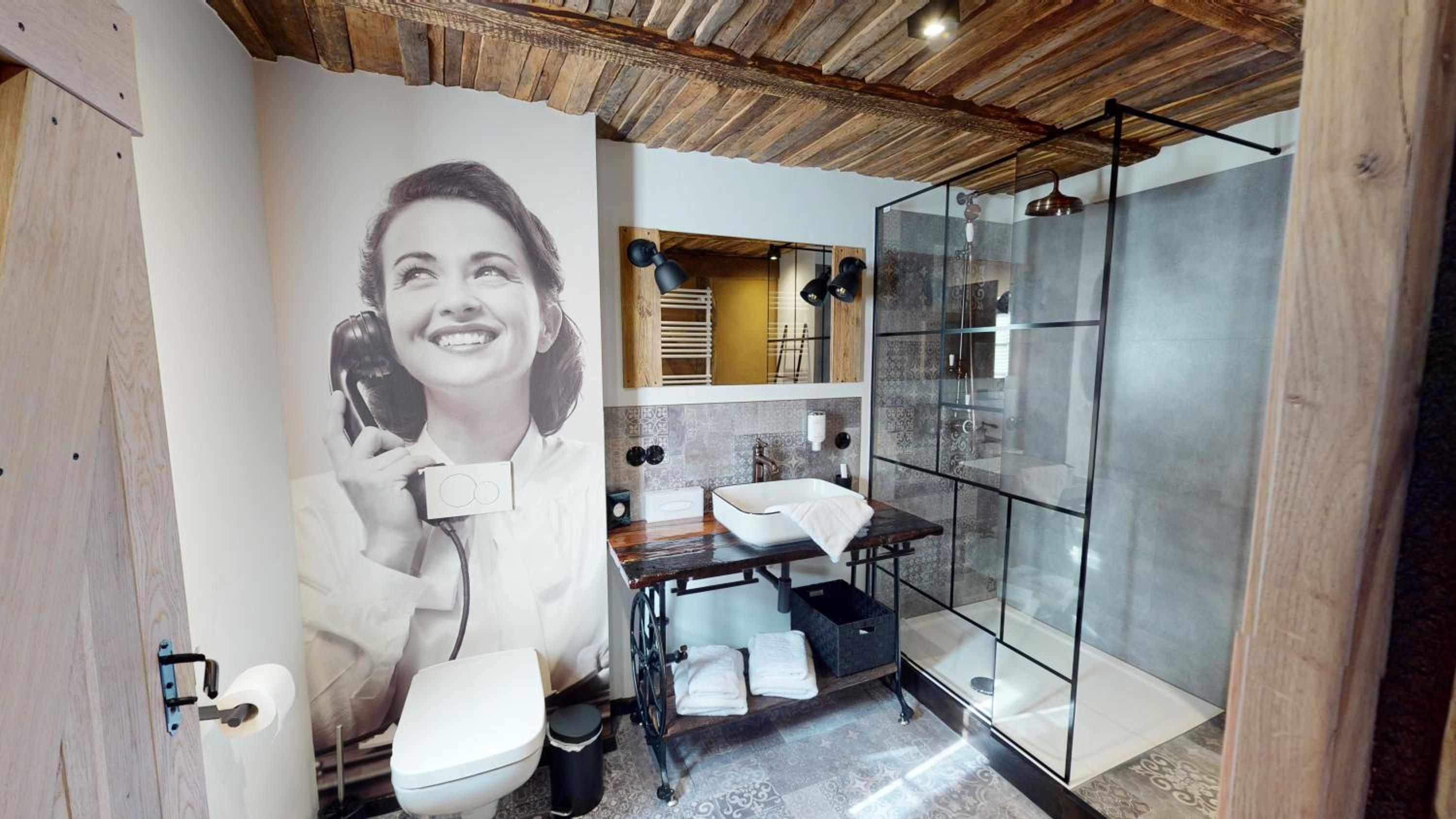 One-Bedroom Apartment - Annex photo 2