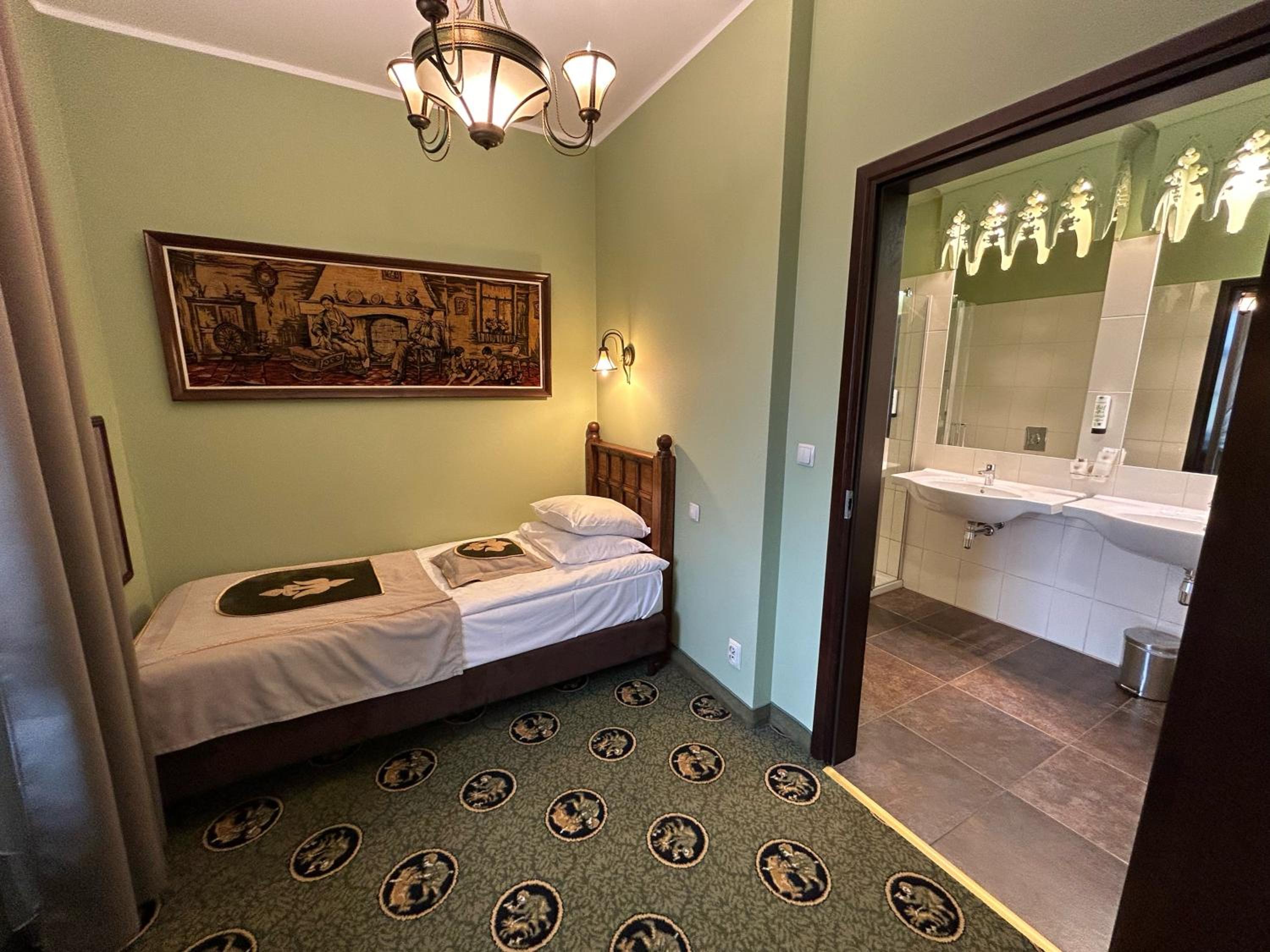 Double Room with Extra Bed - Photo 3