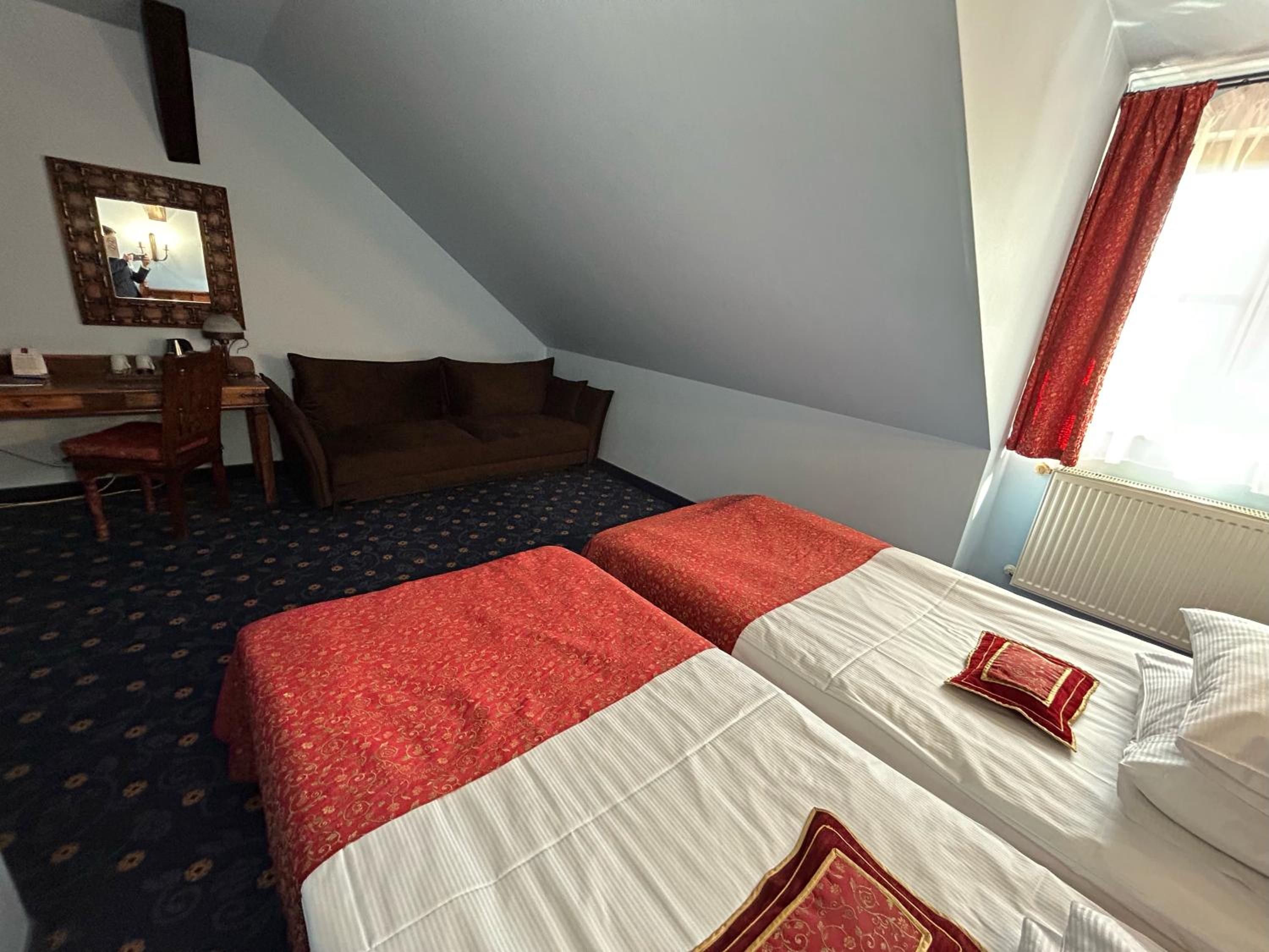 Double Room with Extra Bed - Photo 6