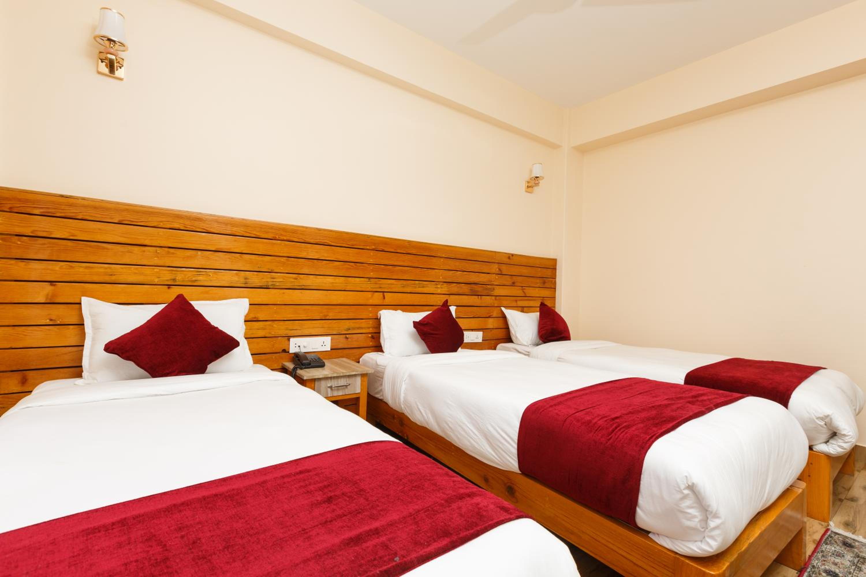 Triple Room - Photo 2