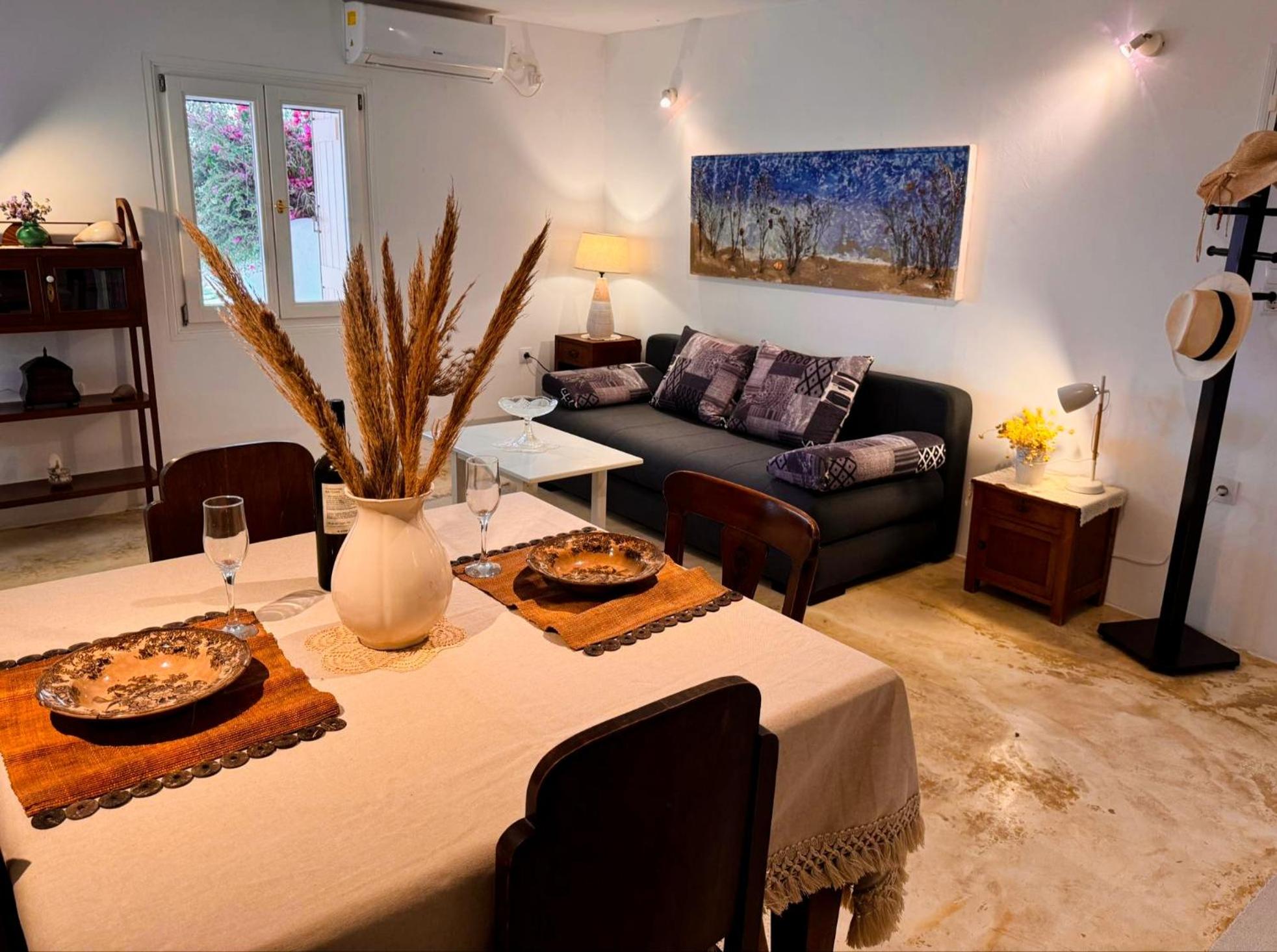 One-Bedroom House photo 3