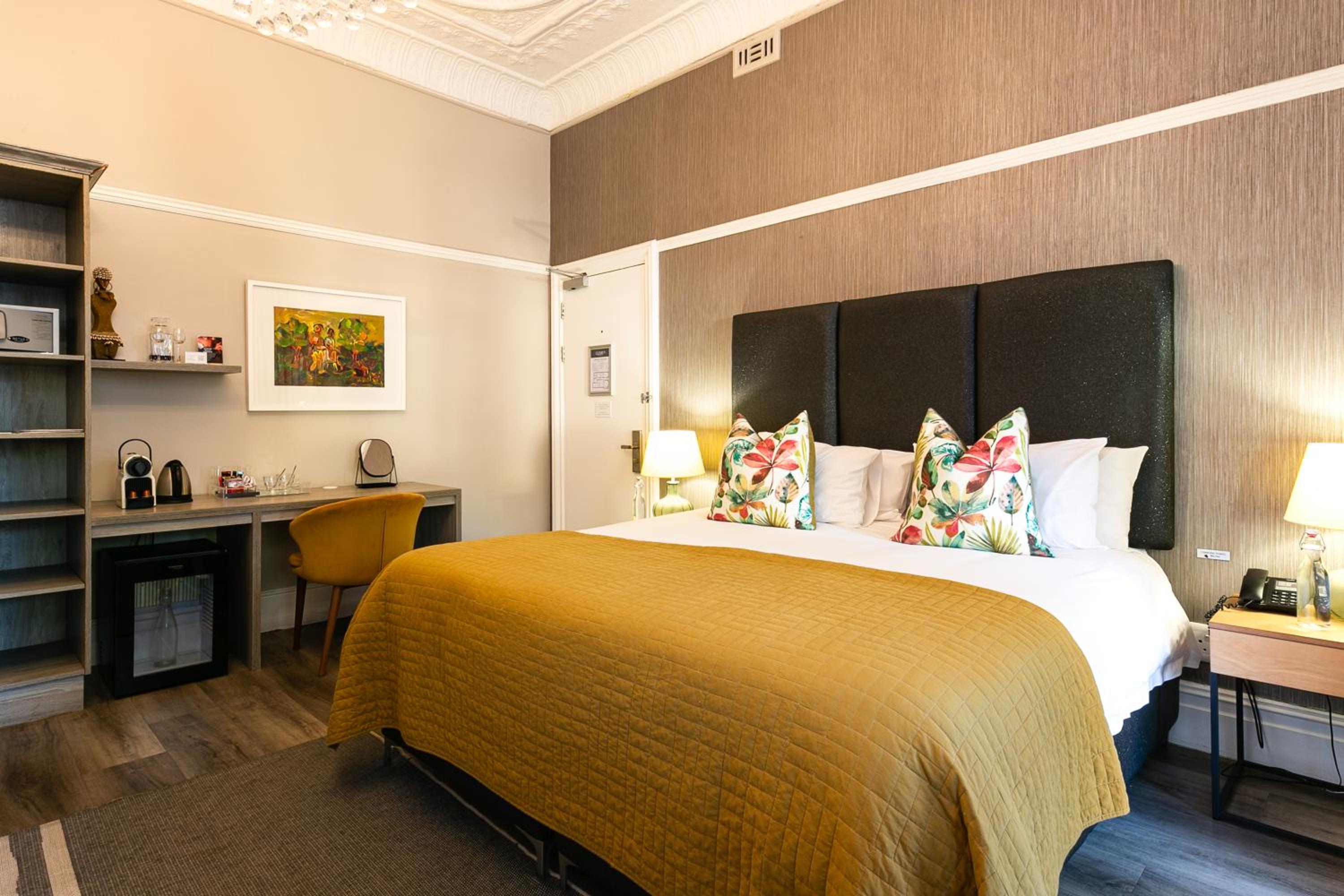 Heritage Classic room with Balcony  photo 1