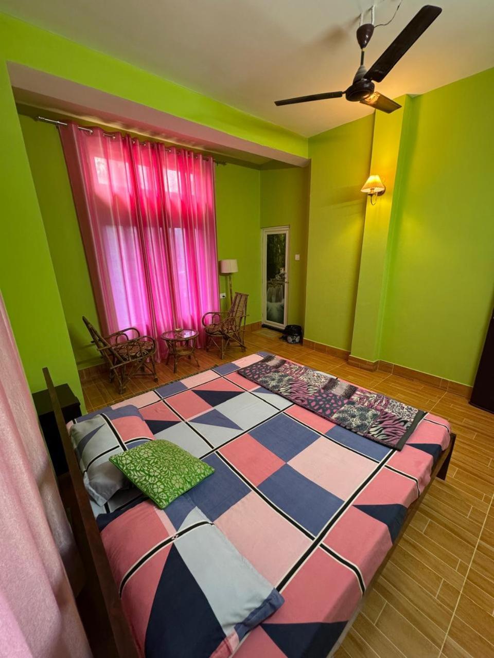 Deluxe King Room photo 2