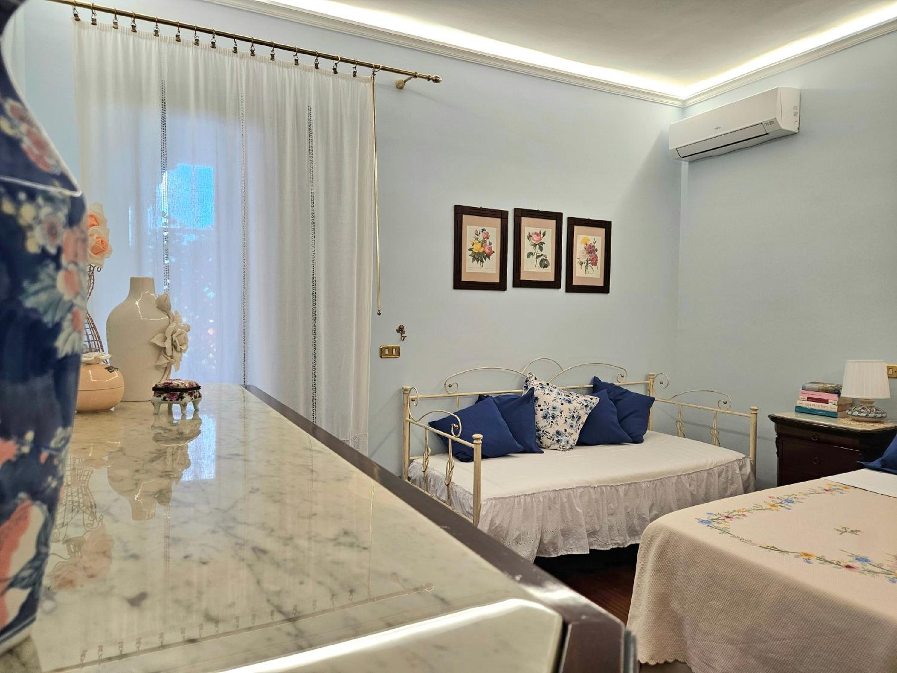 Triple Room With Pool View photo 1