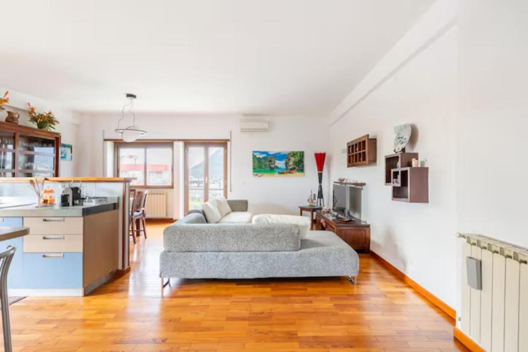 Apartment with Balcony photo 1